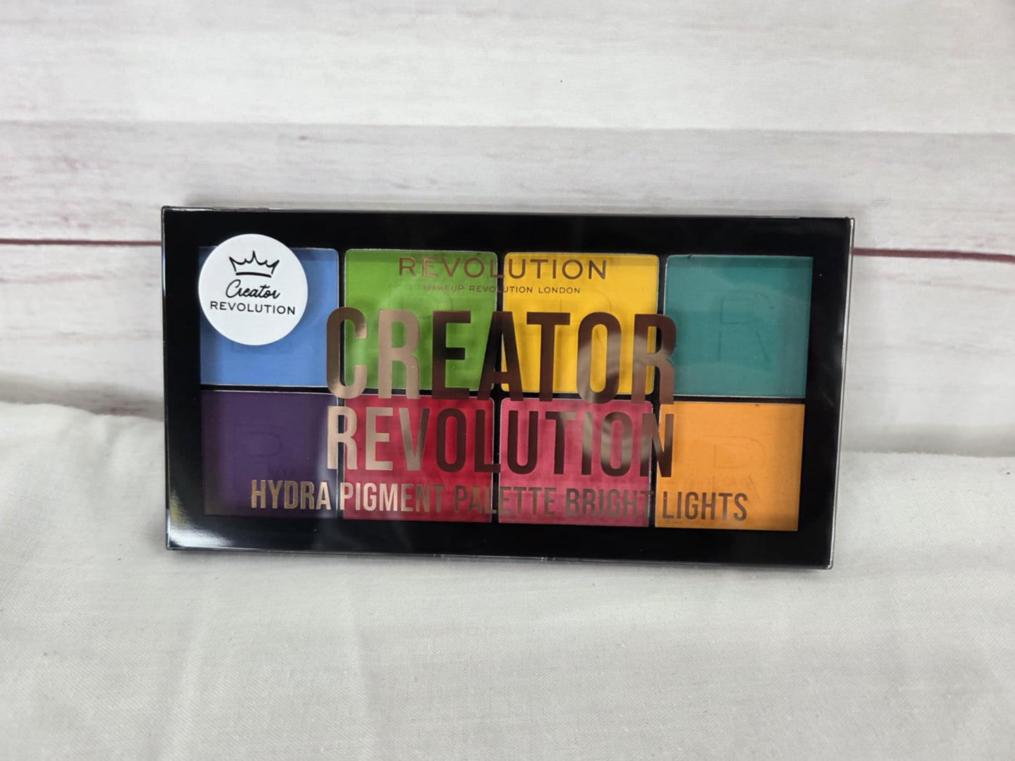 Revolution Creator Hydra Pigment Palette Bright Lights