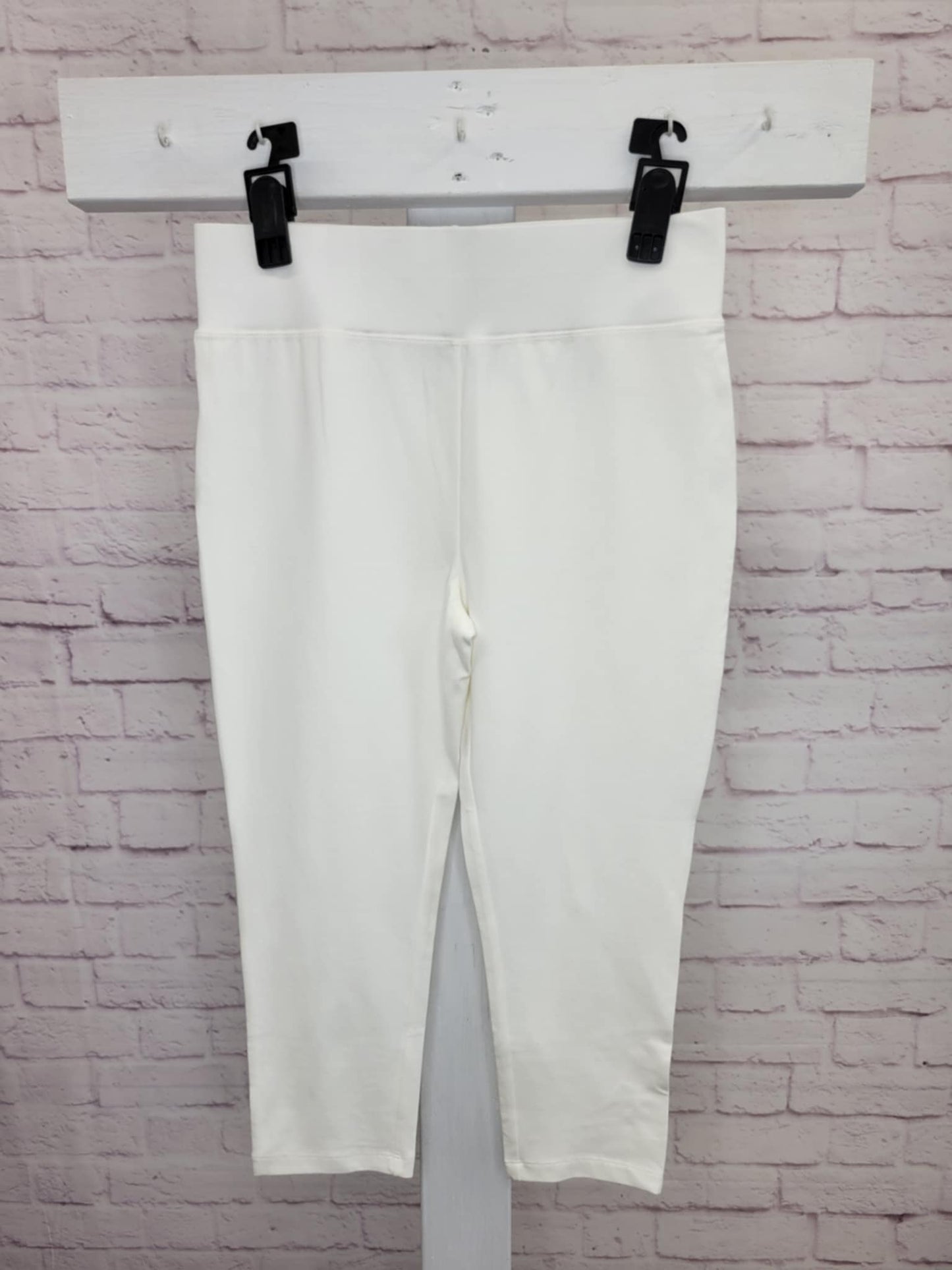 SMALL ALABASTER A394800 LOGO Layers by Lori Goldstein Regular Cropped Leggings
