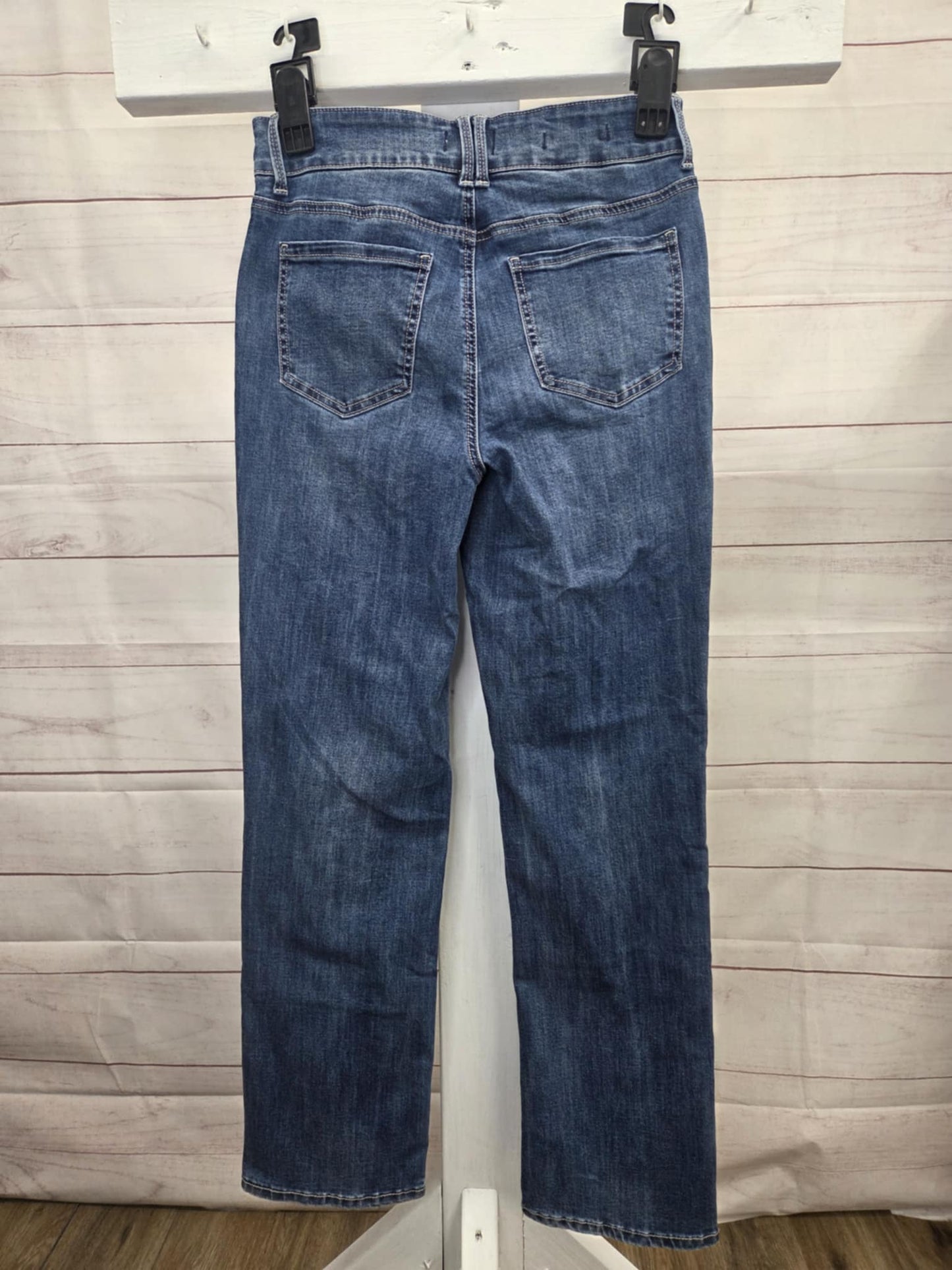 4R EAST SHORE A695152 NYDJ Marilyn Regular Straight Leg Jean with Cool Embrace