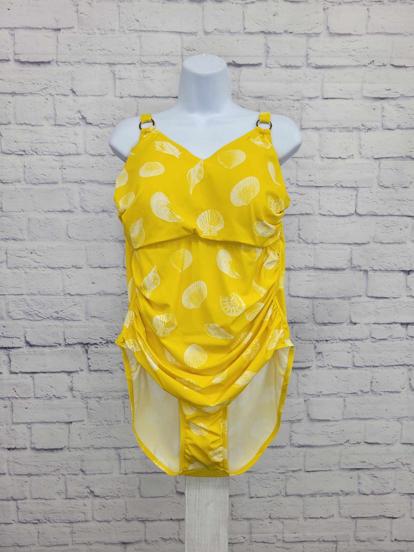18W TOSSED SHELLS YELLOW A473527 Isaac Mizrahi Live! Bridgehampton 1-Piece Swimsuit