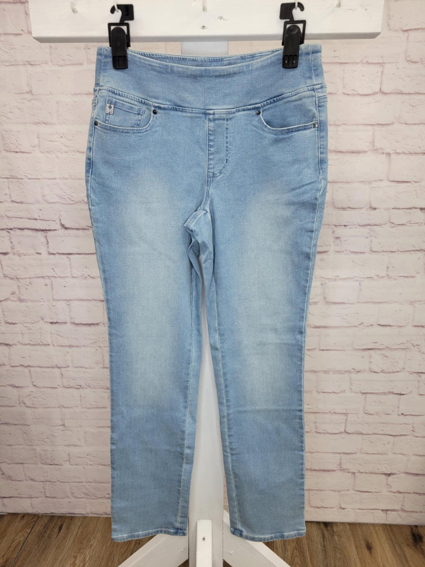 12R LIGHT WASH A568900 Belle by Kim Gravel TruTemp Denim Straight-Leg Regular Jeans