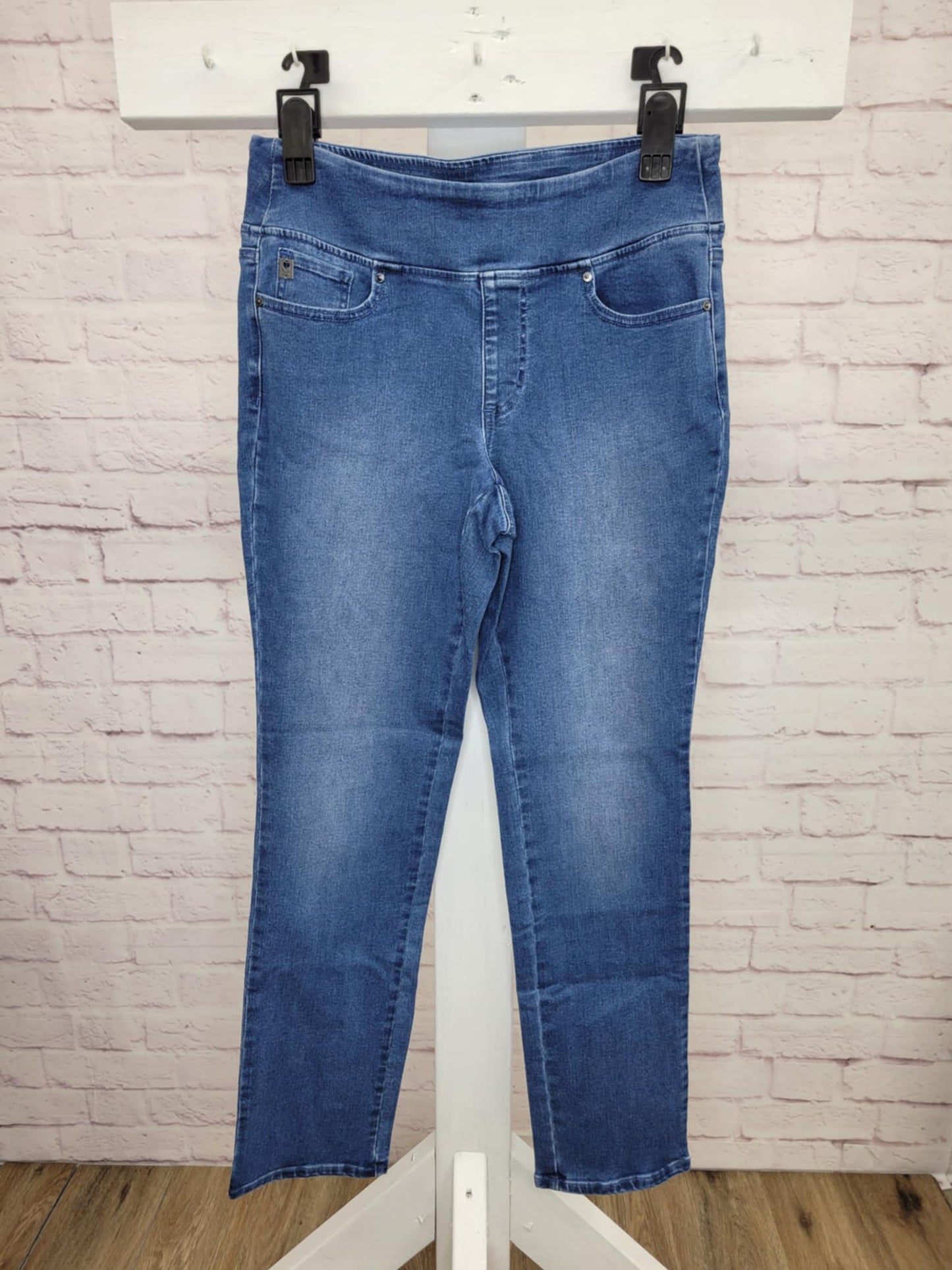 6R MED. WASH A568900 Belle by Kim Gravel TruTemp Denim Straight-Leg Regular Jeans