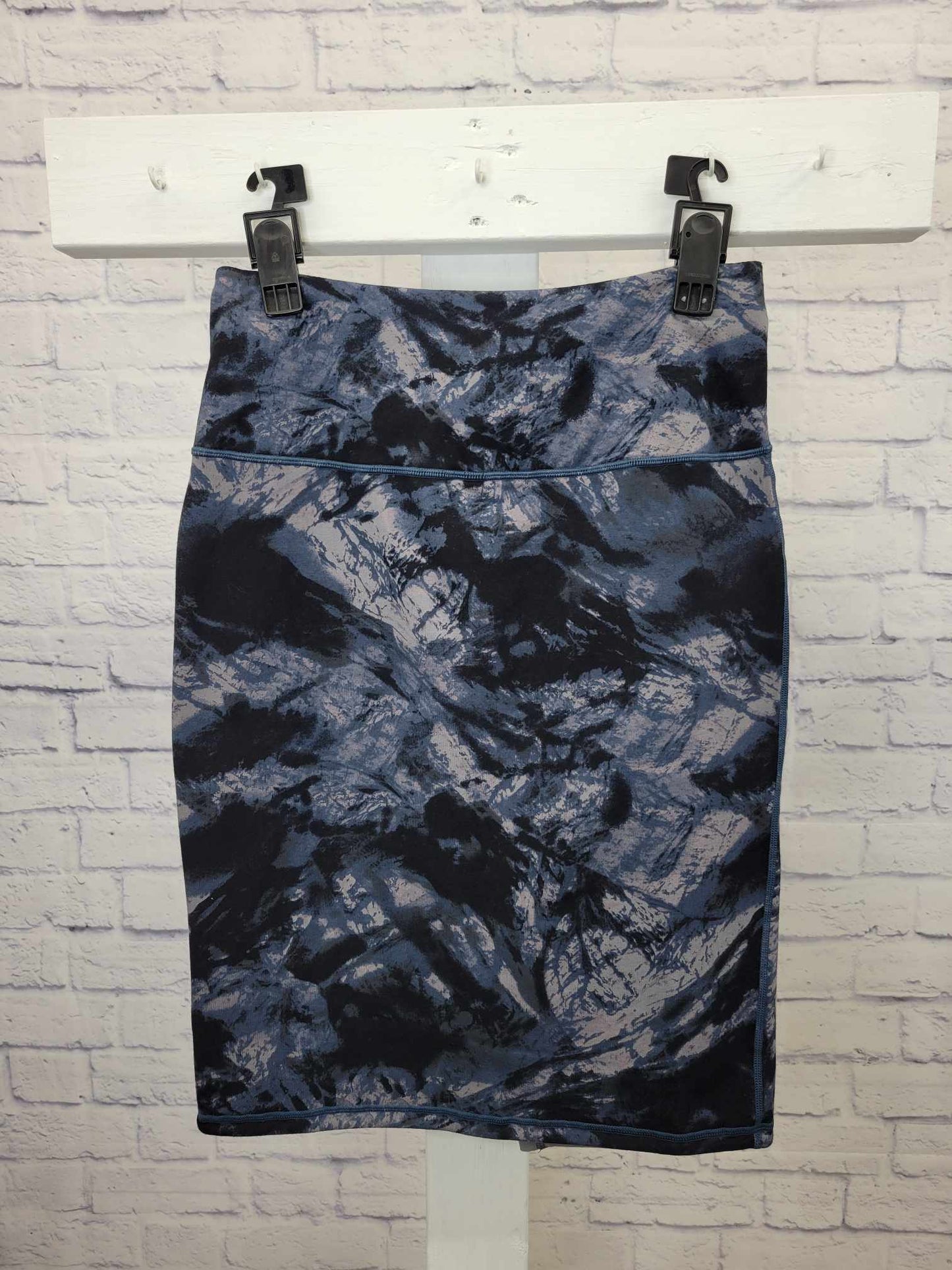 XSMALL GREY A389583 Women with Control Regular Renee's Reversibles Pencil Skirt