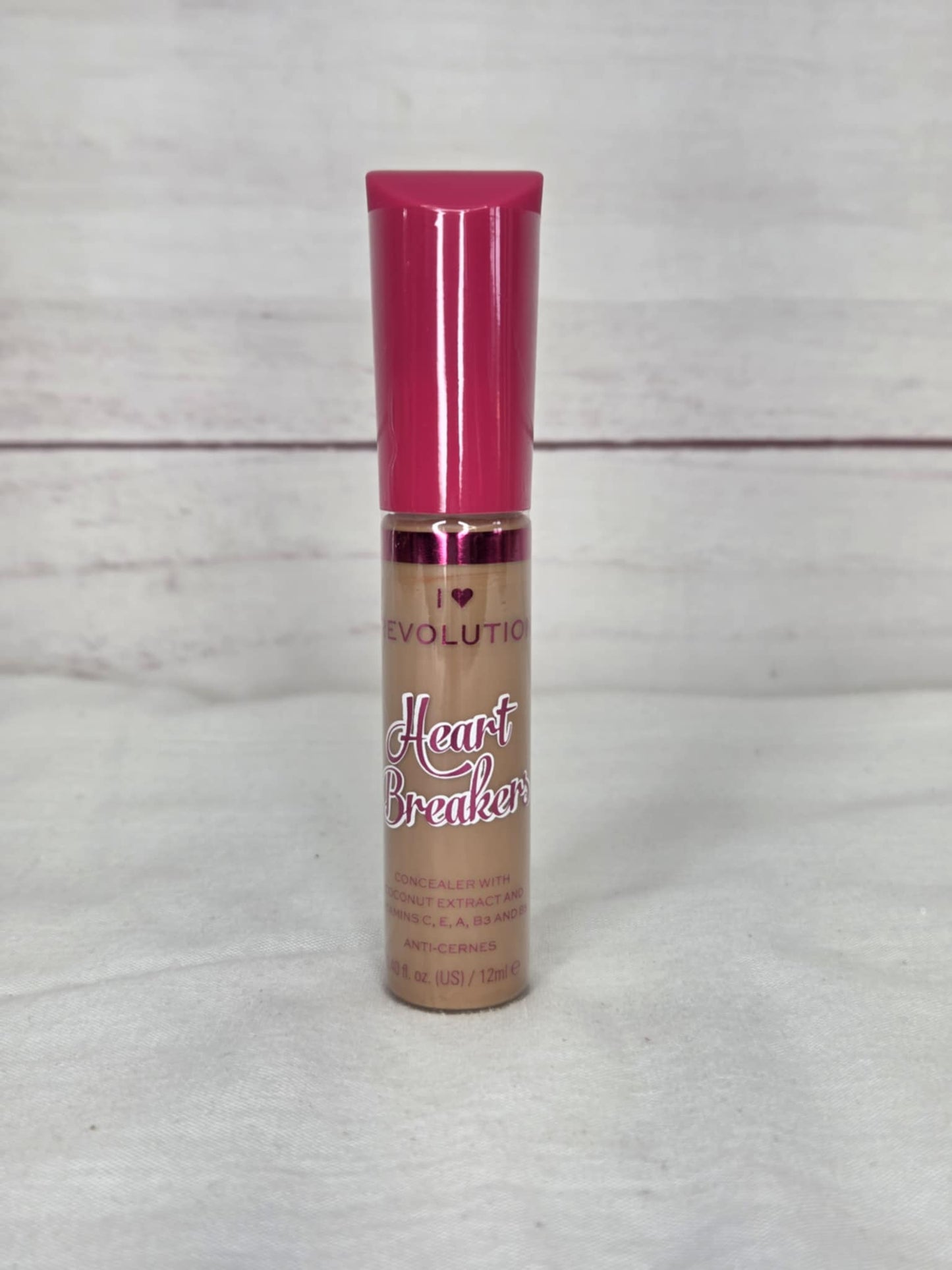 Revolution London Heart Breaker Concealer Toffee