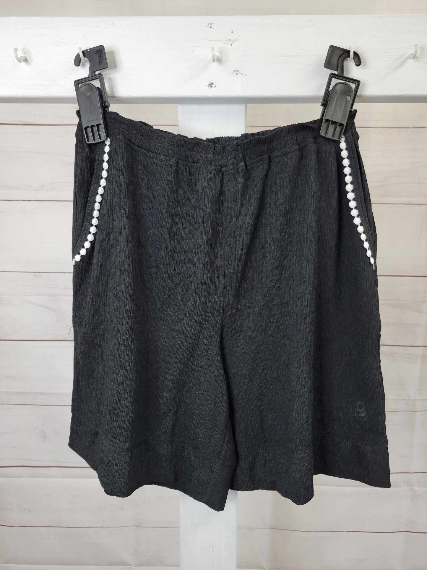SMALL BLACK A586202 Cuddl Duds Crepe Knit Resort Short