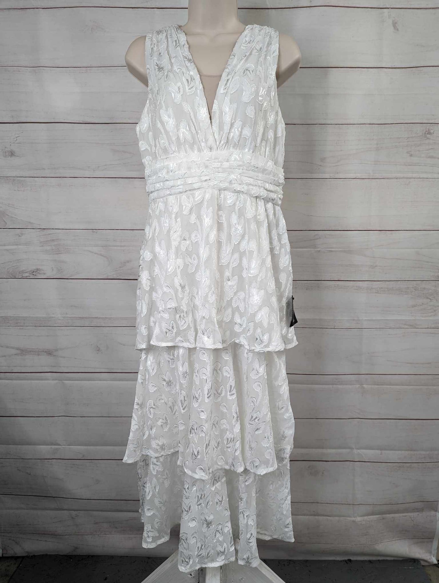 MEDIUM WHITE LULUS Make It Mesmerizing White Jacquard Tiered Midi Dress