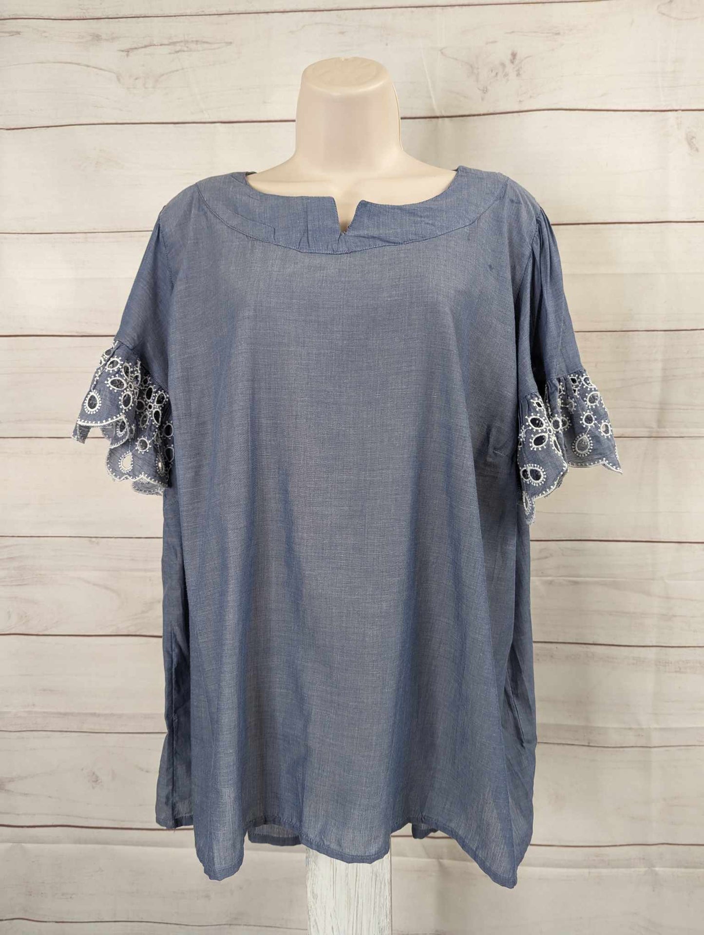 2X CHAMBRAY A599140 Isaac Mizrahi Live! Cotton Lawn Split Neck Embroidered Blouse