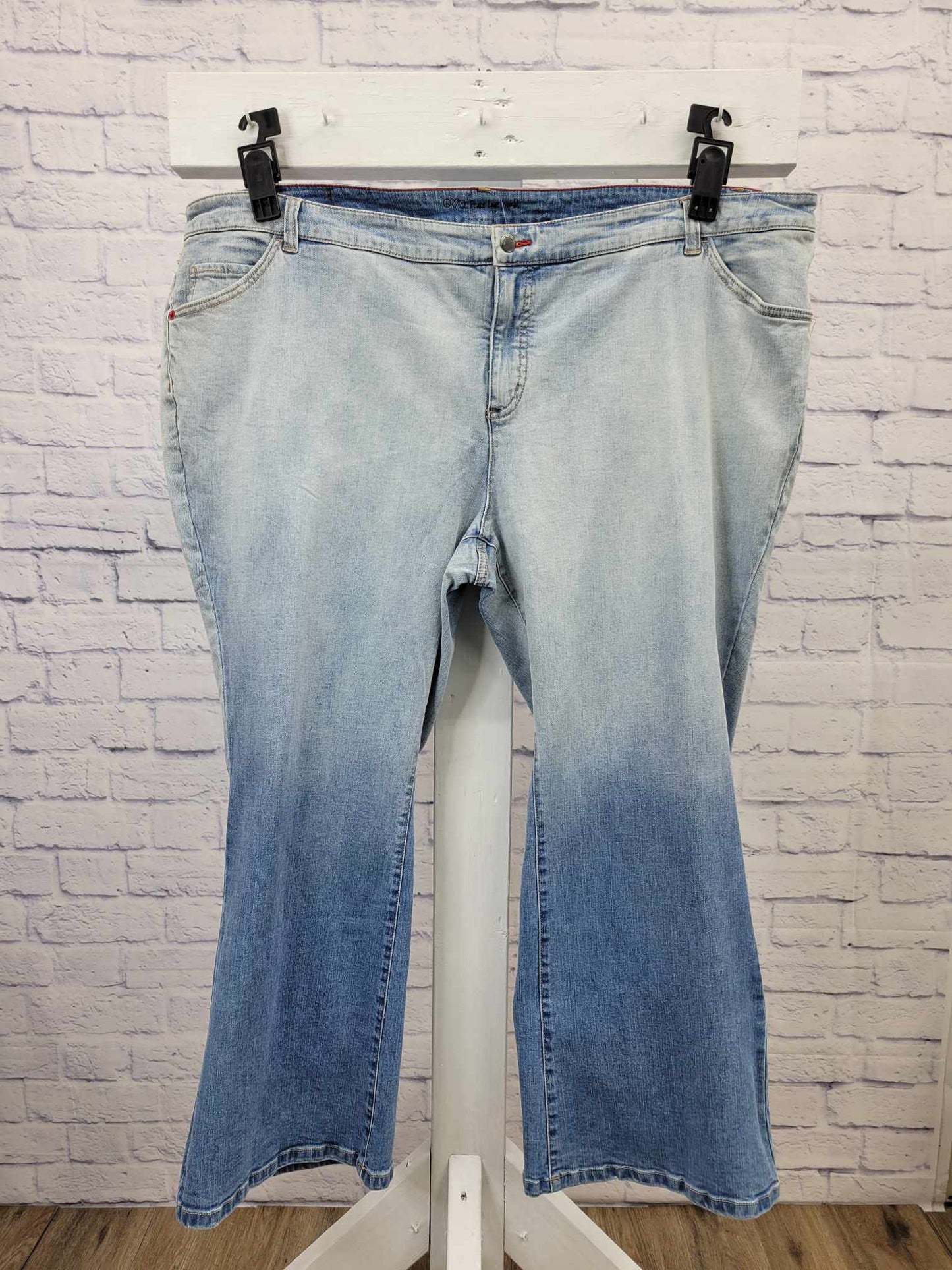 28WP DENIM A460351 Peace Love World Two-Tone Petite Jeans