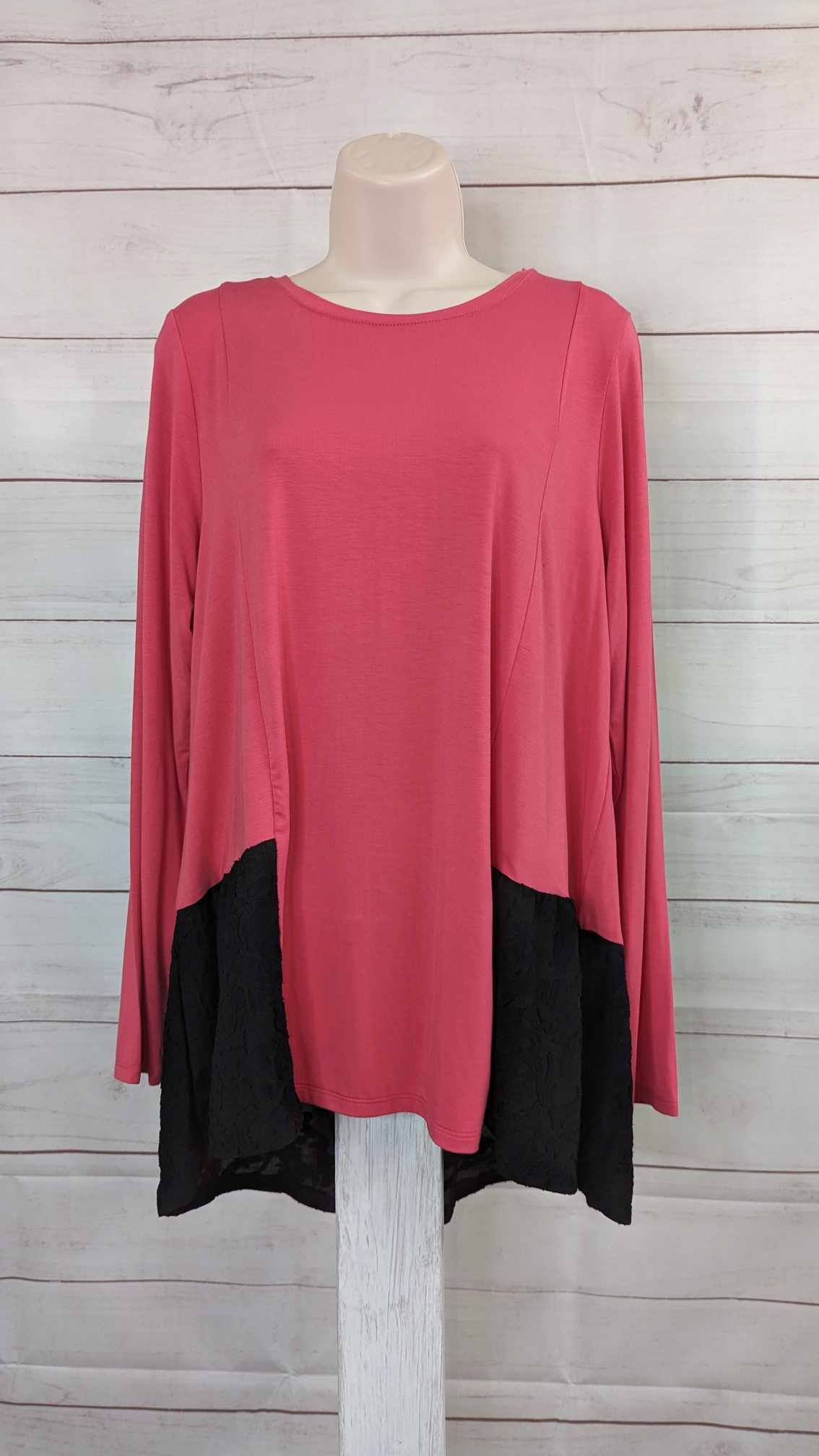 LARGE CLARET RED A522781 LOGO by Lori Goldstein Rayon 230 Layered Top w/ Jacquard Hem