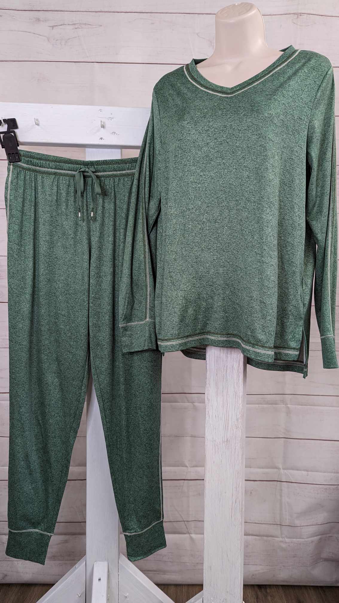 XSMALL DK IVY A516684 Cuddl Duds Regular Sound Sleep Pajama Set with Stitch Detail