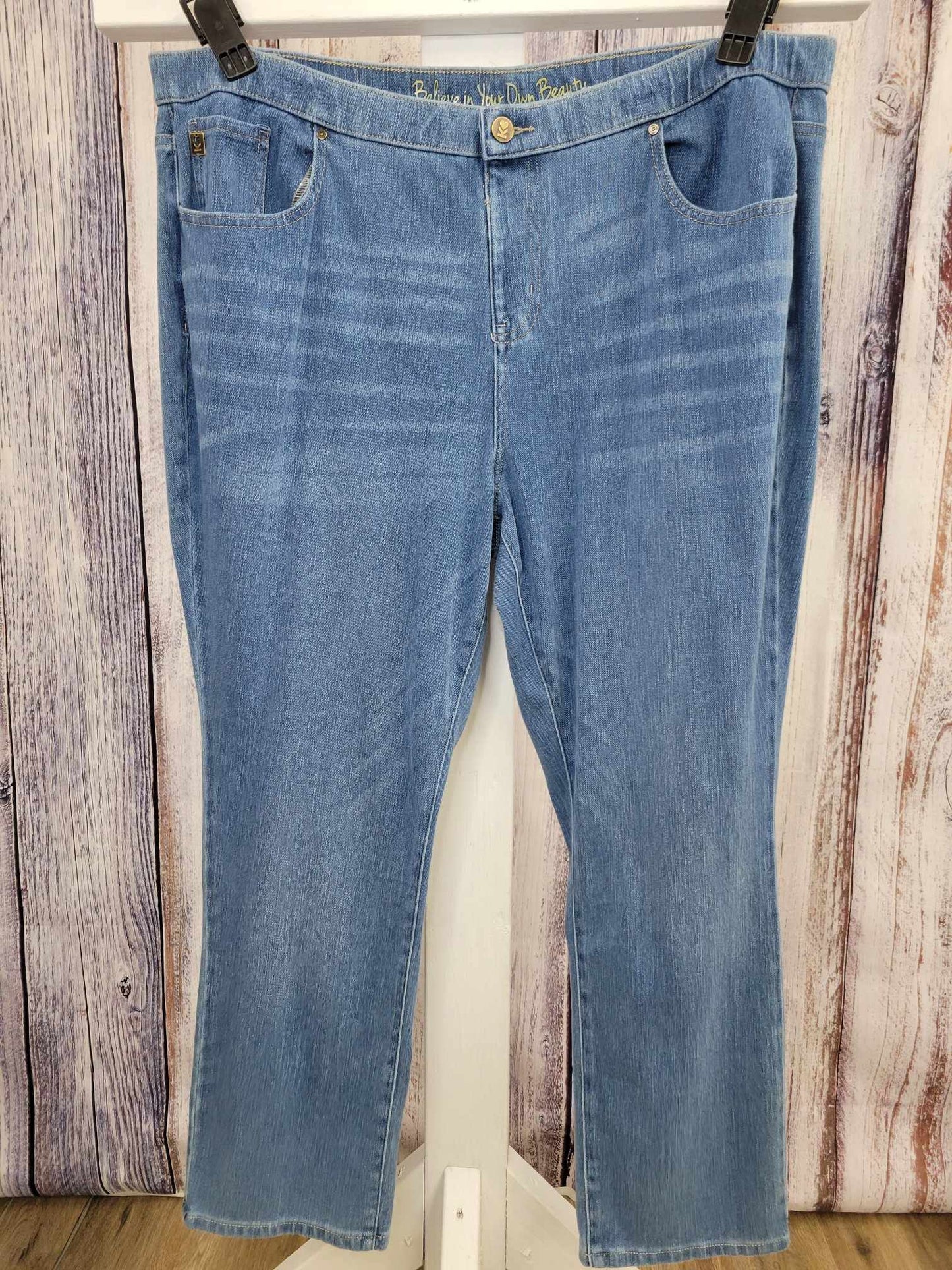 24W MED. WASH A517552 Belle by Kim Gravel Regular Flexibelle Rollabelle Jean