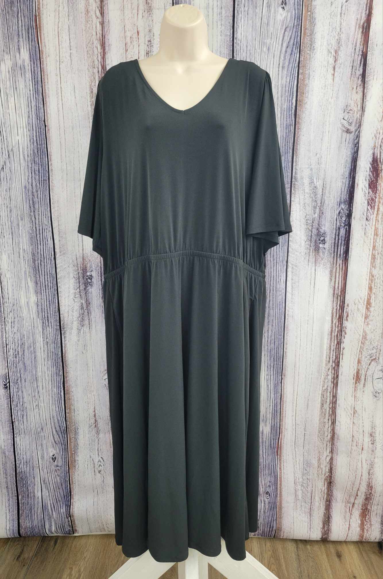 2X BLACK A504598 Girl With Curves Regular Knit Midi Dress with Flutter Sleeve