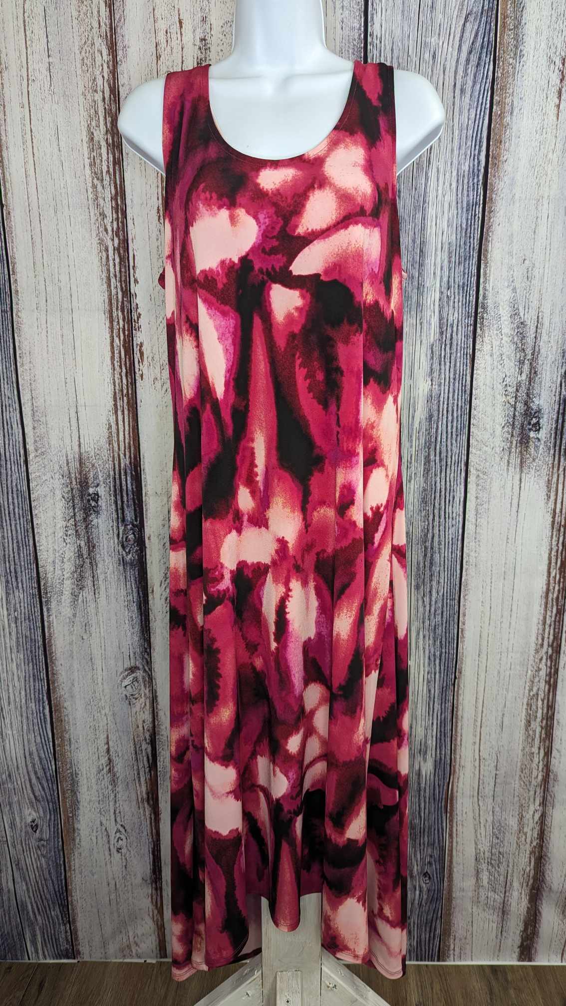 MEDIUM PETITE RASPBERRY A399987 G.I.L.I. Petite Printed Hi-Low Jetsetter Dress