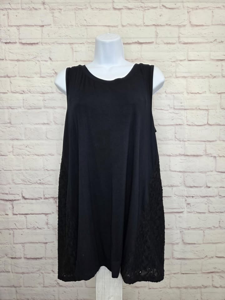 MEDIUM BLACK A632678 LOGO Layers by Lori Goldstein Knit Tank w/ Lace Detail