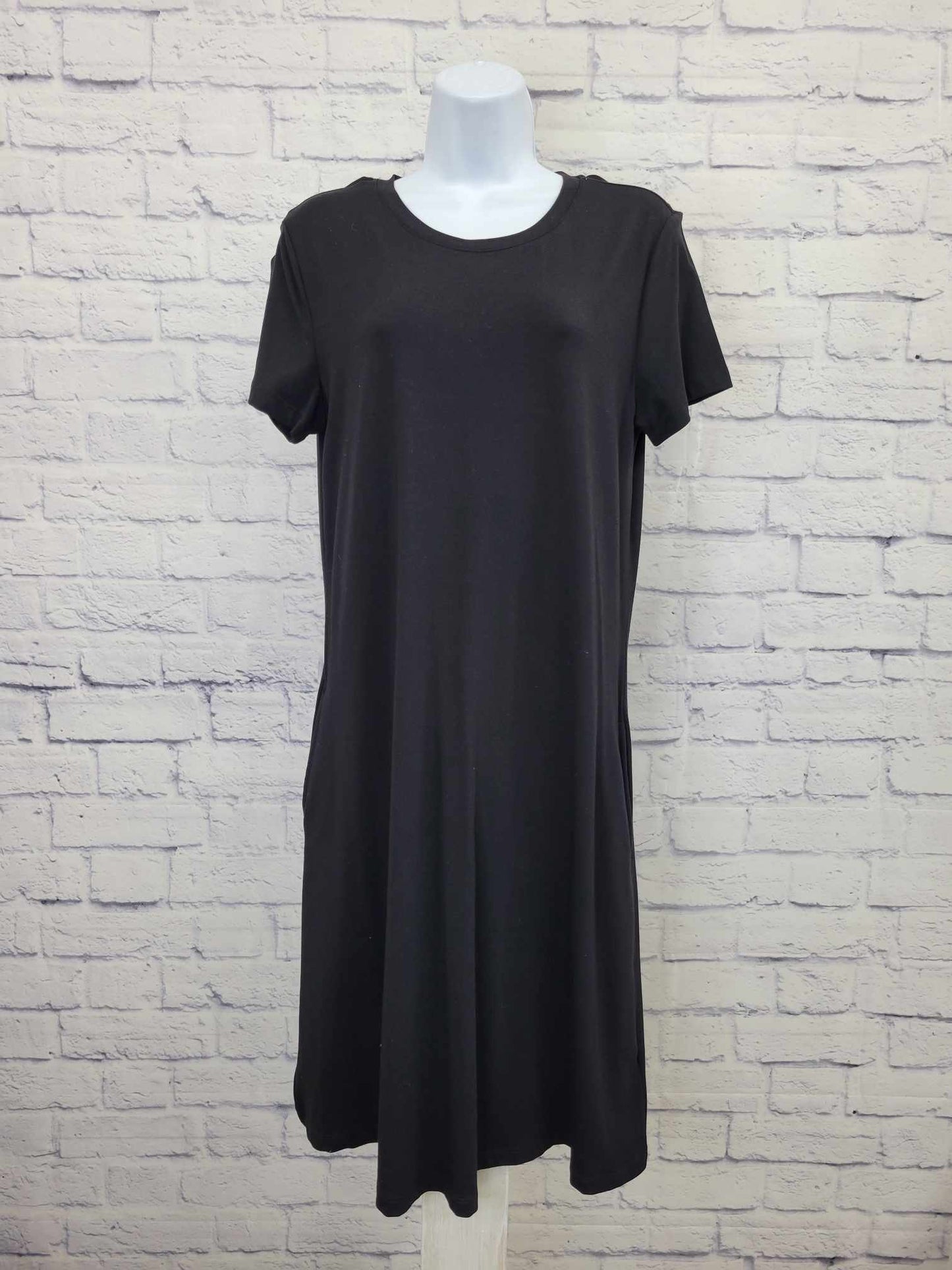 XSMALL BLACK A379121 Isaac Mizrahi Live! Short Sleeve Knit Dress w/Pockets