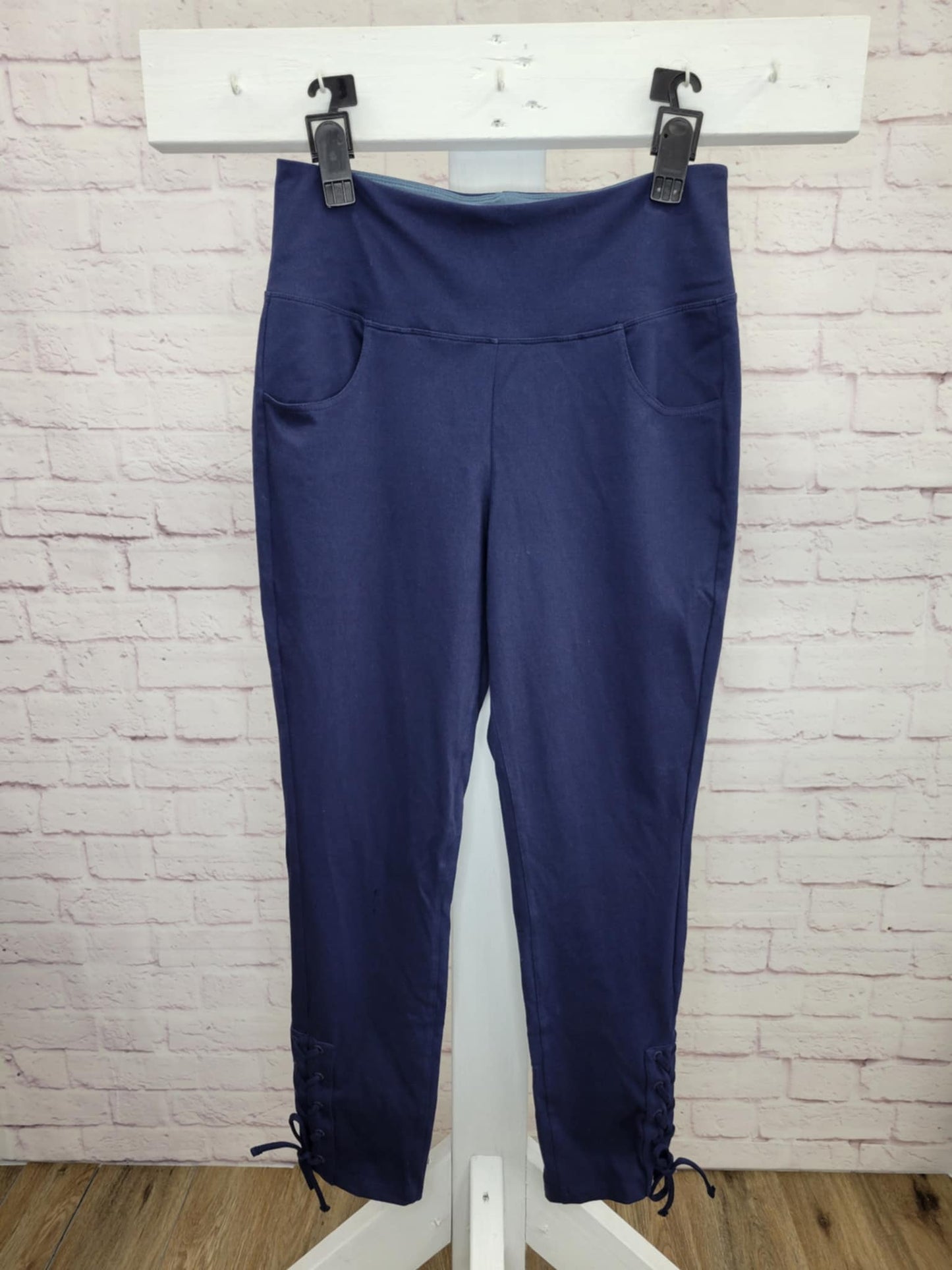 SMALL NAVY A636550 Women with Control Prime Stretch Denim Regular Lace-Up Pants