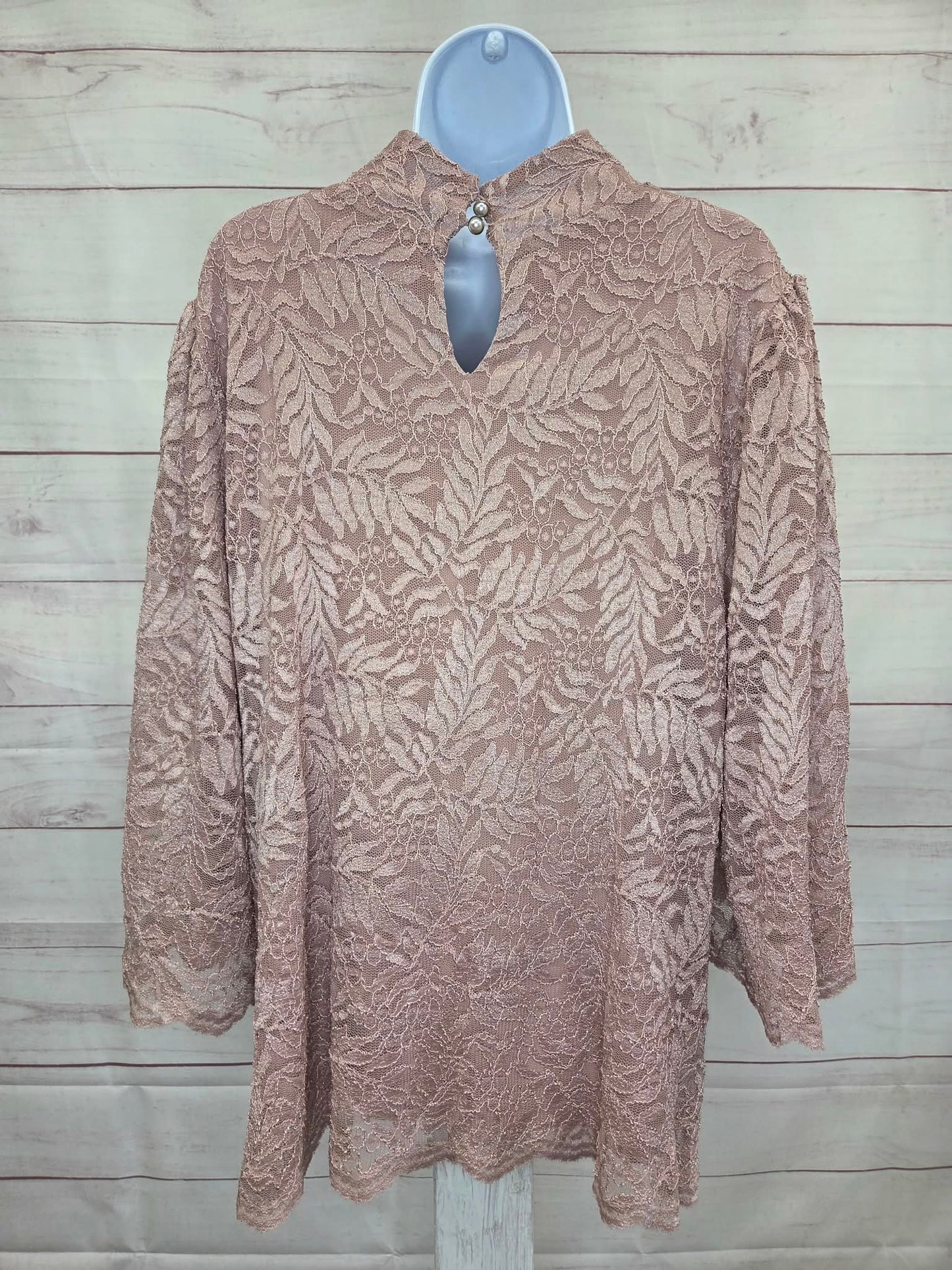 1X A700419 Susan Graver Occasions Stretch Lace Bell-Sleeve Top CHAMPANGE