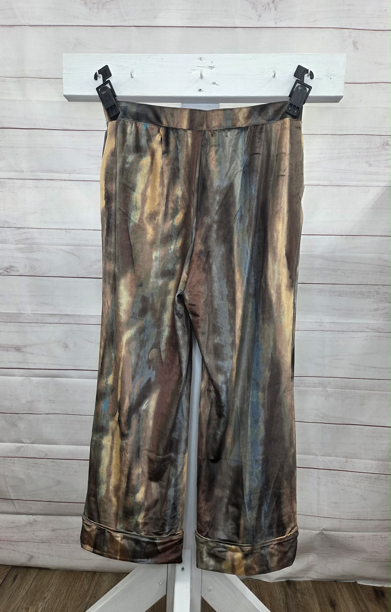 MEDIUM NEUTRAL A705834 LOGO by Lori Goldstein Regular Printed Velvet Full Length Pants