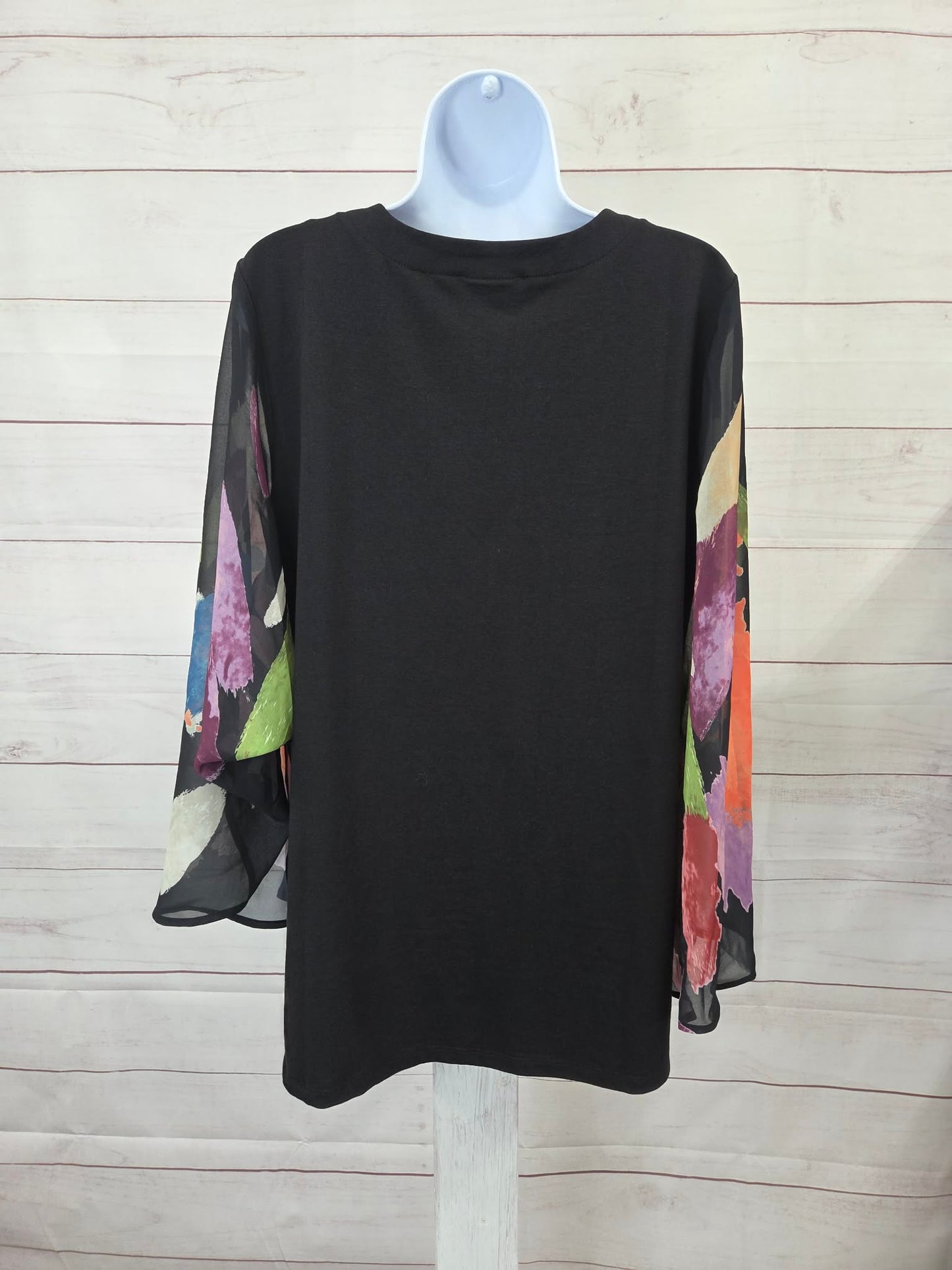 MEDIUM BLACK A698066 Brandis Dress Out Loud Autumn Abstract Breezey Sleeve V-Neck Top