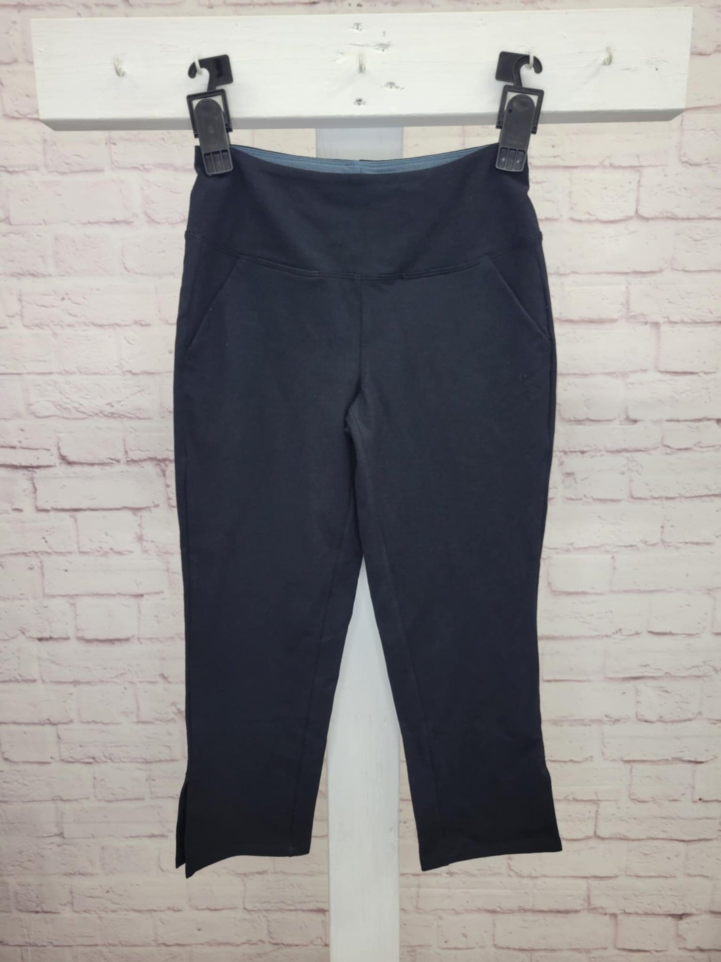 BLACK A648210 Women with Control Tummy Control Petite Knit Crop Pants (MULTIPLE SIZES AVAILABLE)