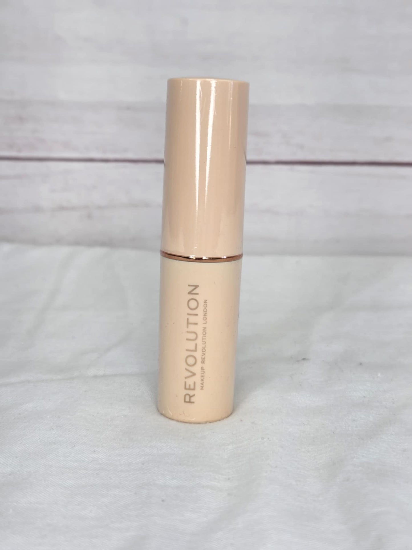 Revolution Fast Base Stick Foundation F2