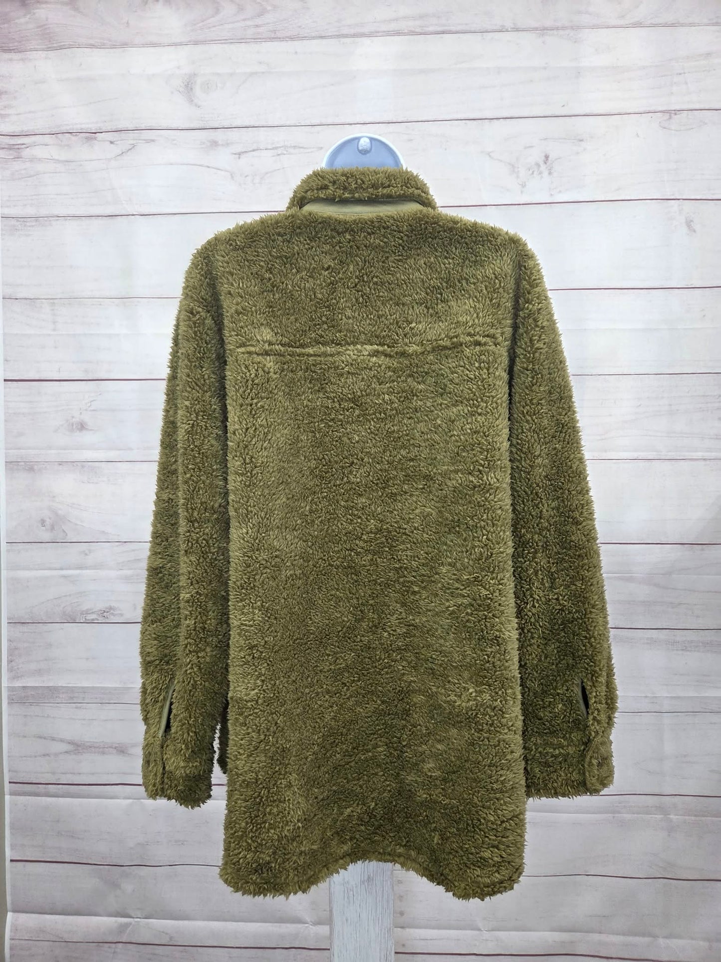 P. LARGE DRIED HERB A705441 Belle by Kim Gravel Petite SophisticChic Horn Button Sherpa Shacket