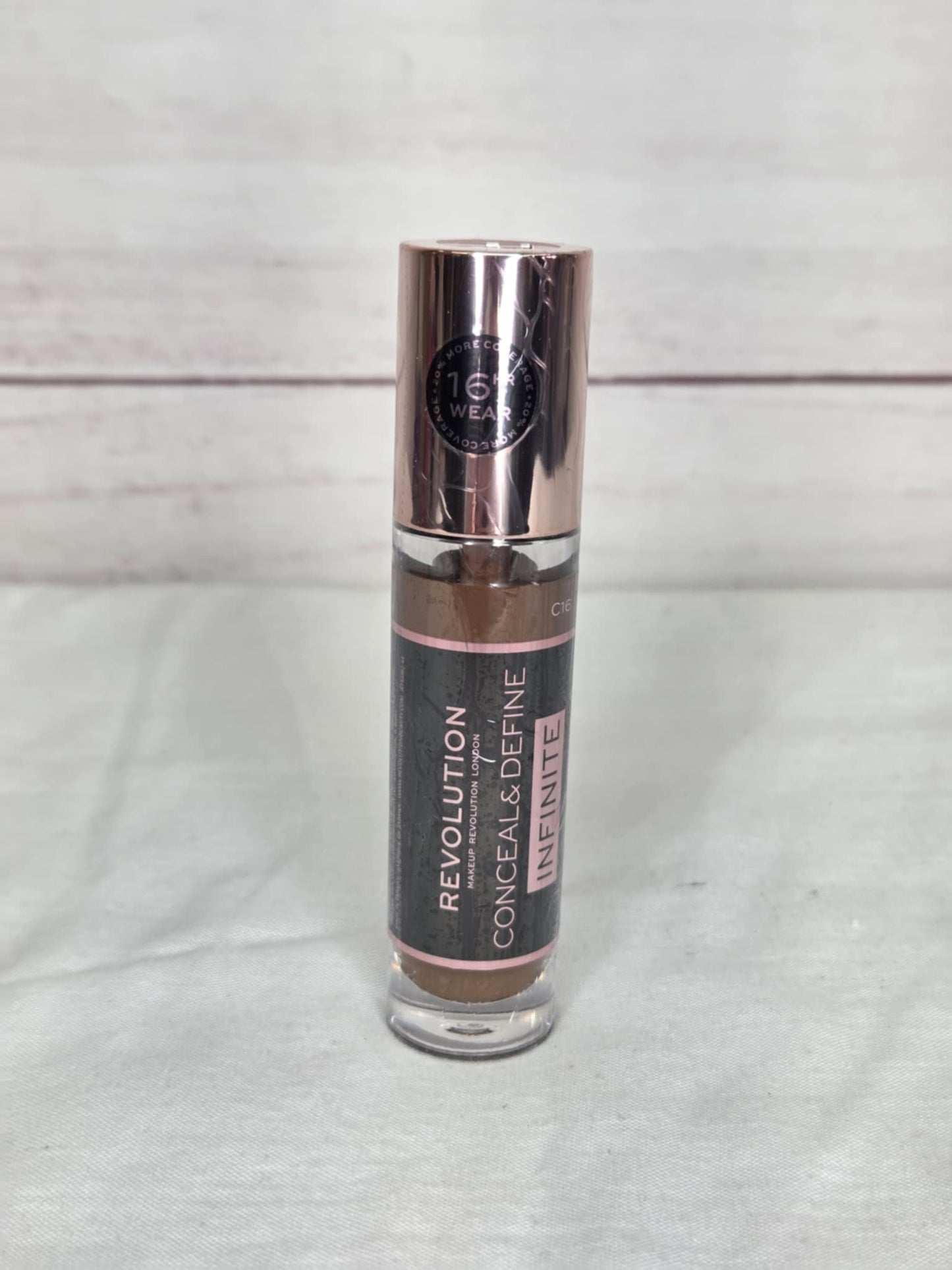 Revolution Conceal & Define Infinite Longwear Concealer C16