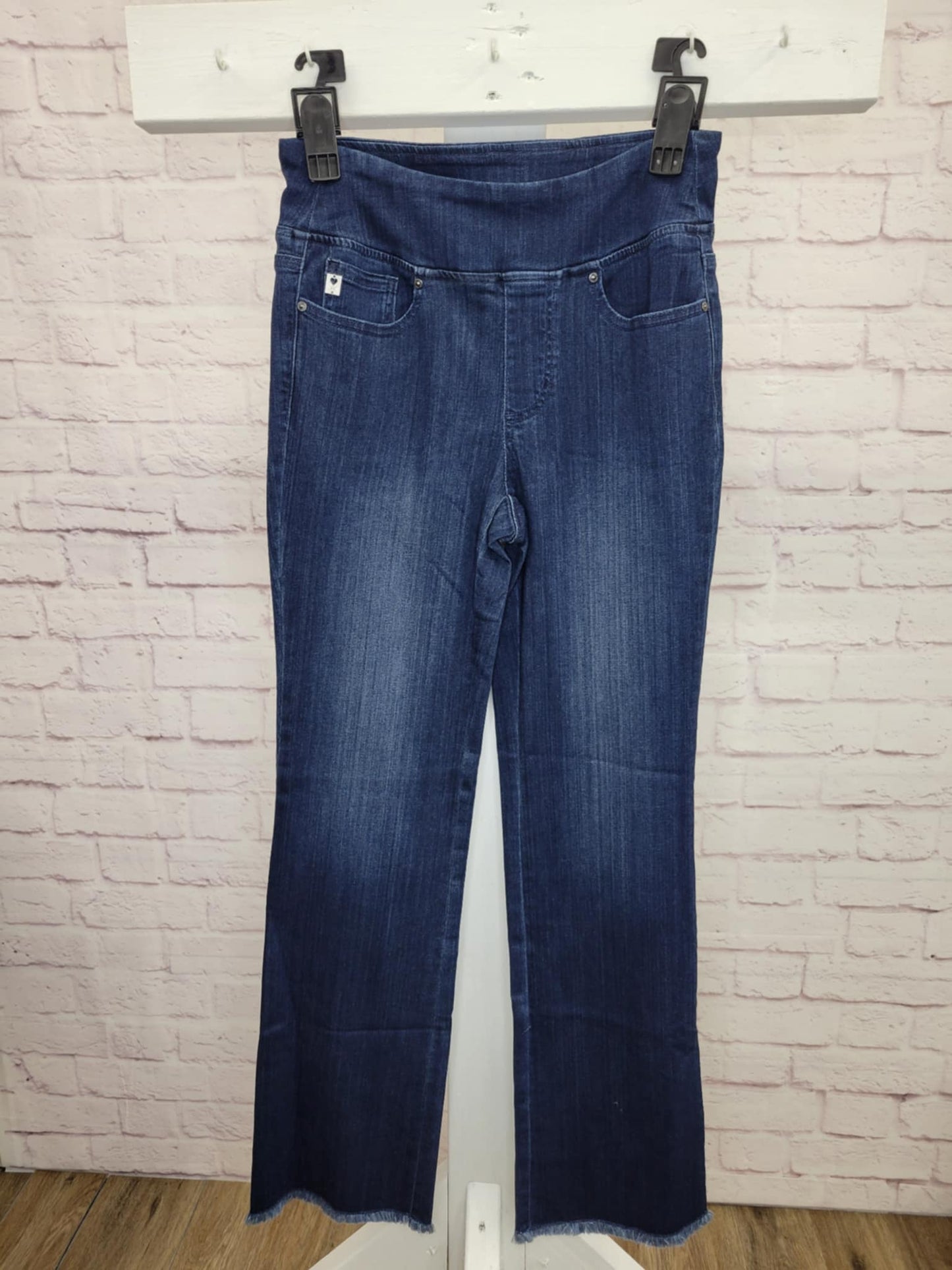 6R DARK INDIGO A460547 Belle by Kim Gravel Reg Primabelle Frayed Edge Boot Cut Jeans