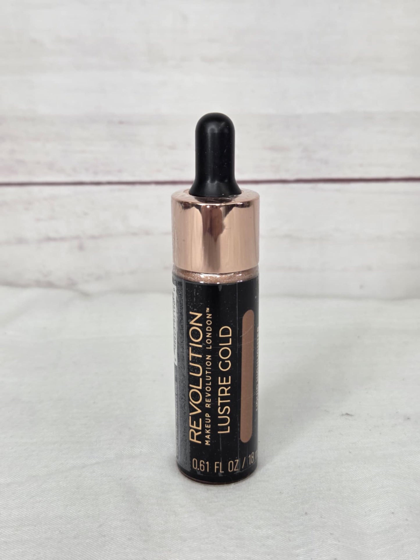 Revolution Liquid Highlighter Lustre Gold