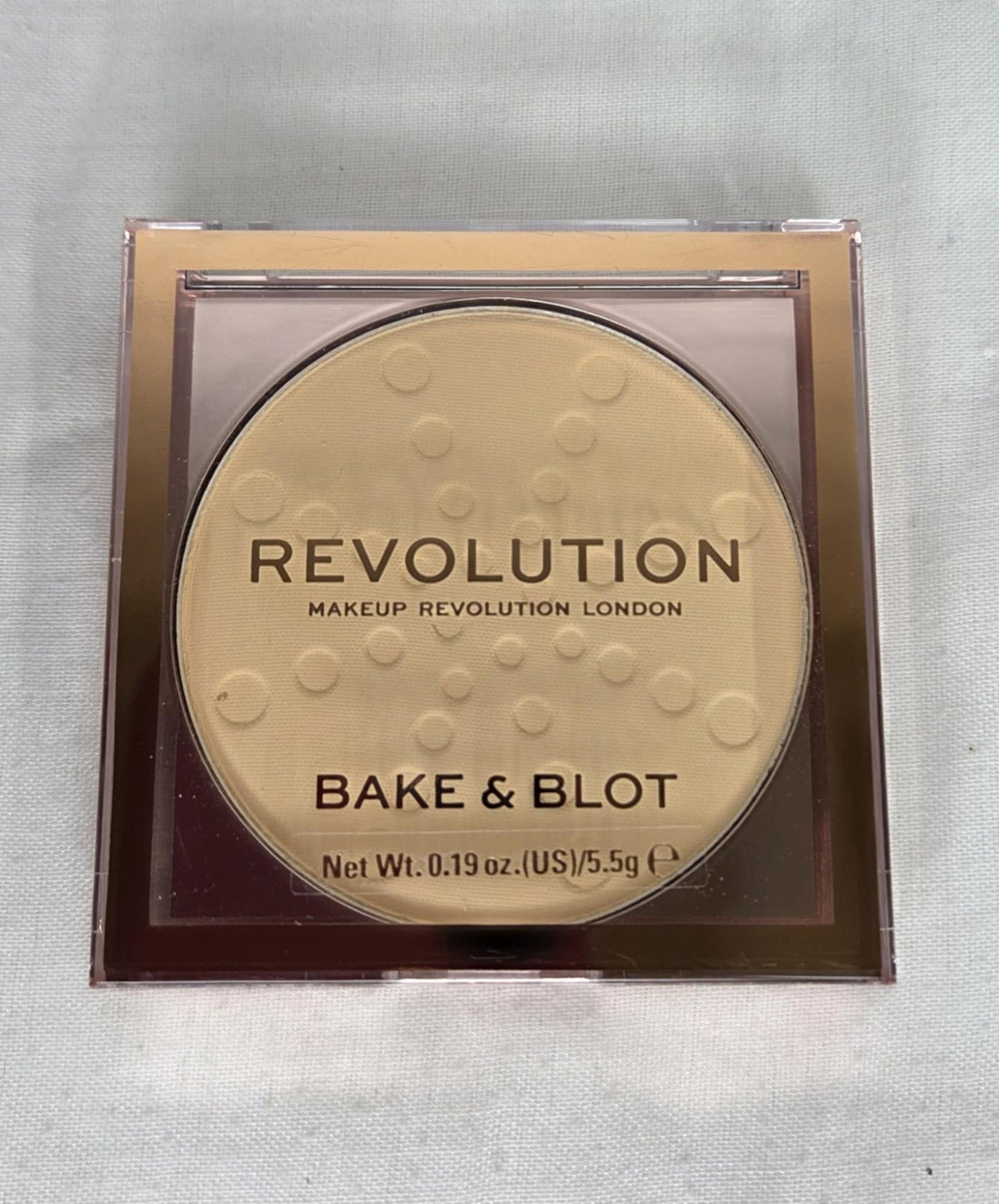 Revolution Bake And Blot Pressed Powder Banana