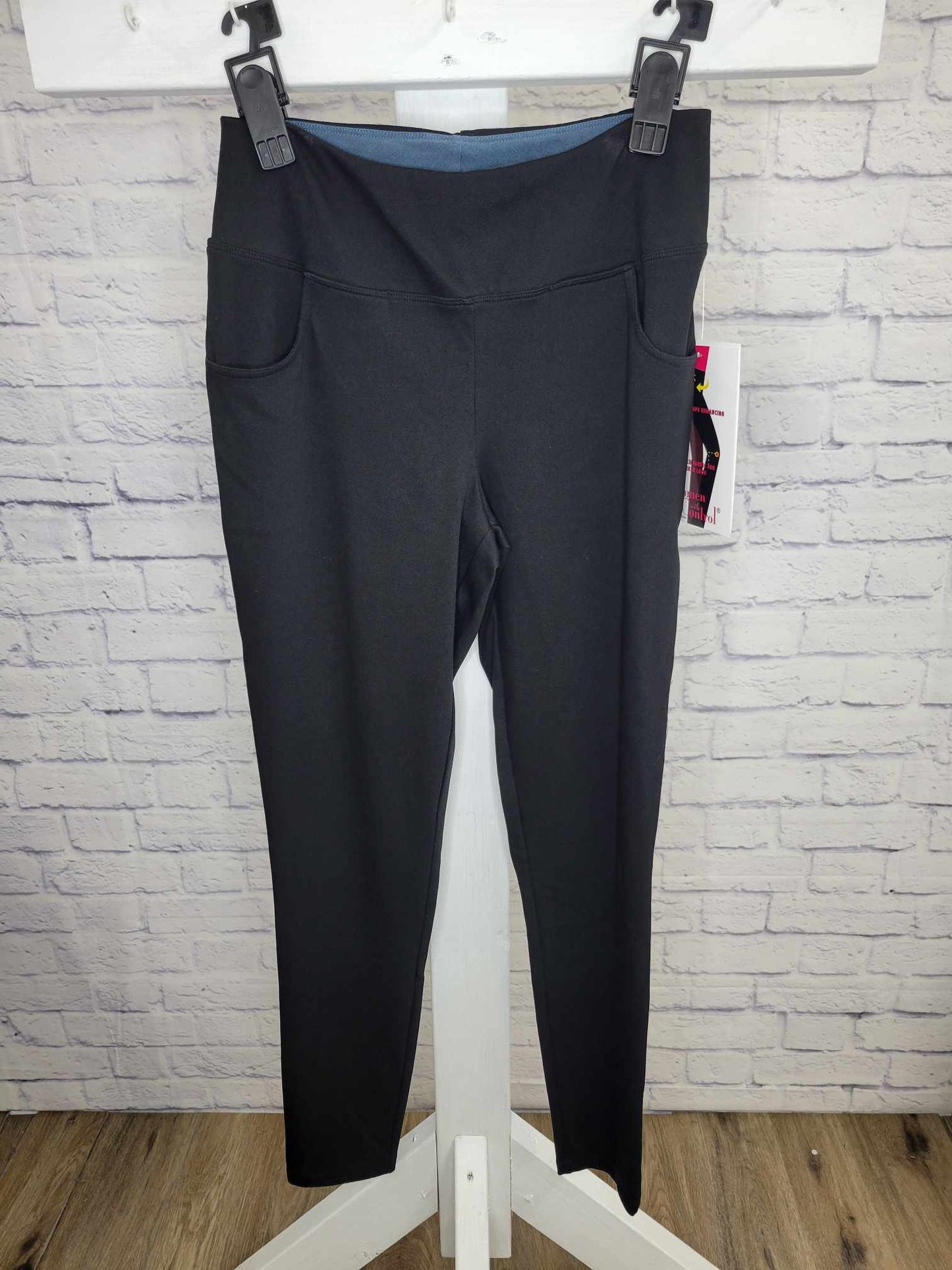 2T BLACK A517300 Women with Control Tall St.Tropez Twill Legging