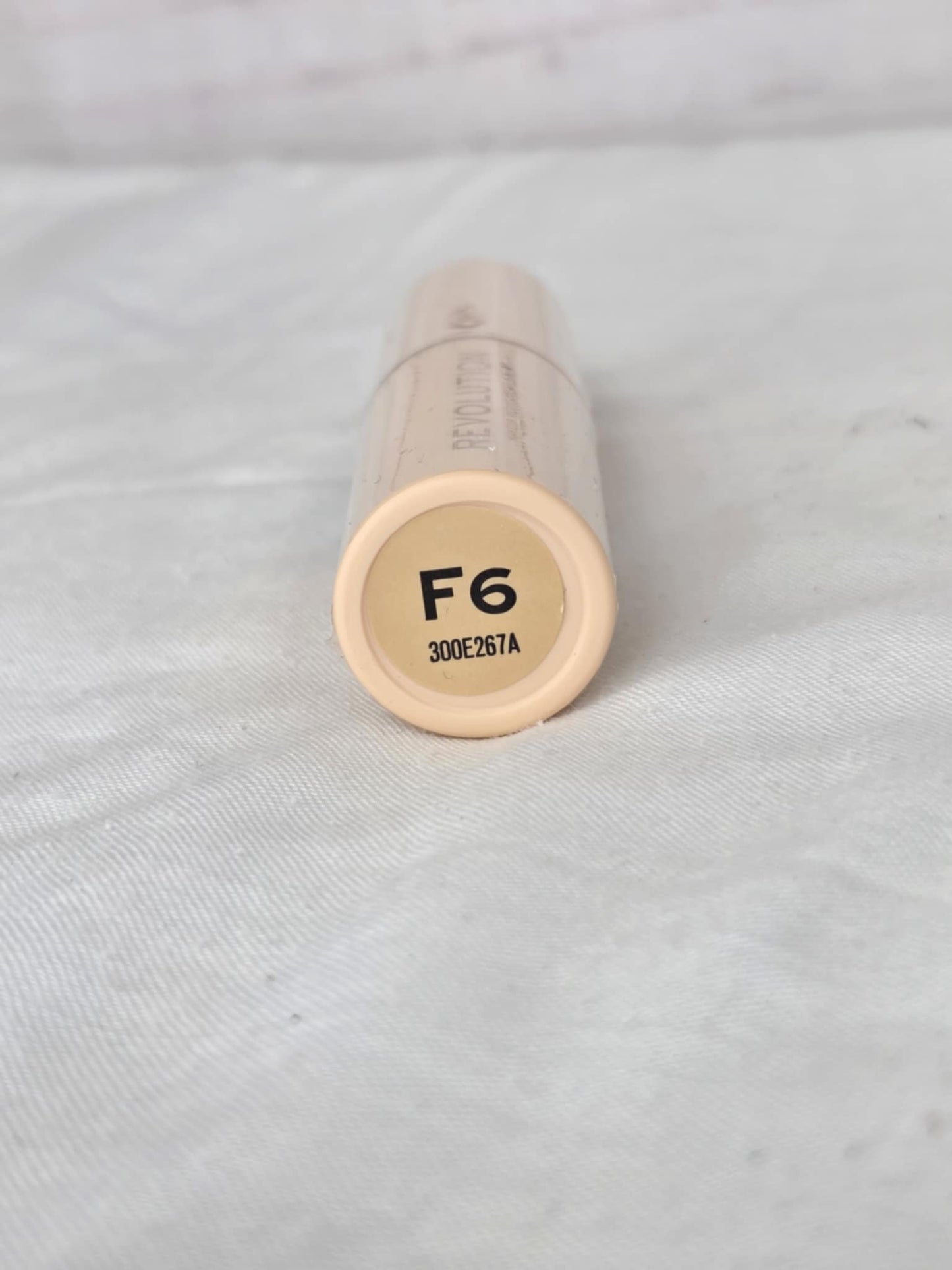 Revolution Fast Base Stick Foundation F6