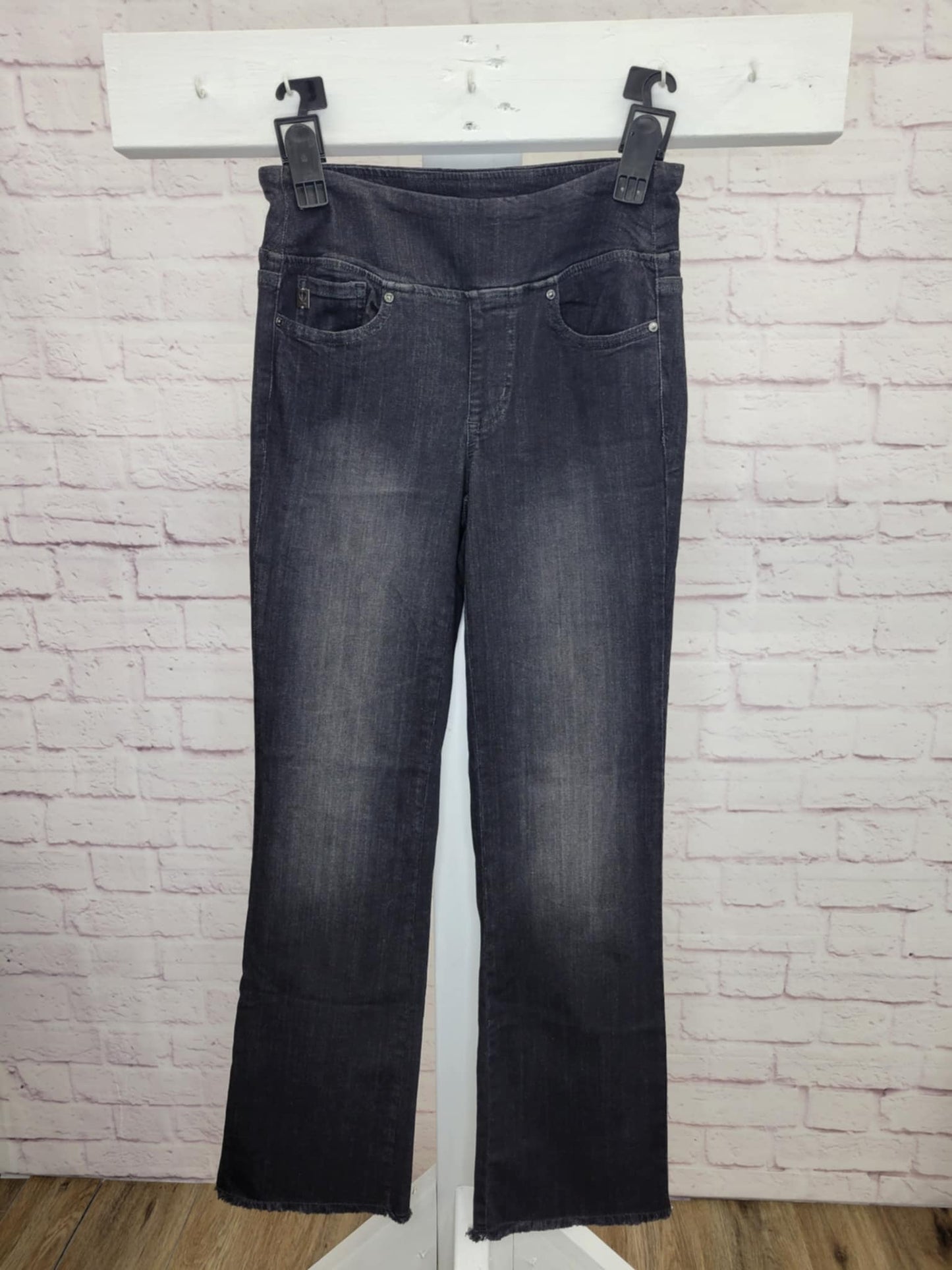 6R BLACK DENIM A460547 Belle by Kim Gravel Reg Primabelle Frayed Edge Boot Cut Jeans