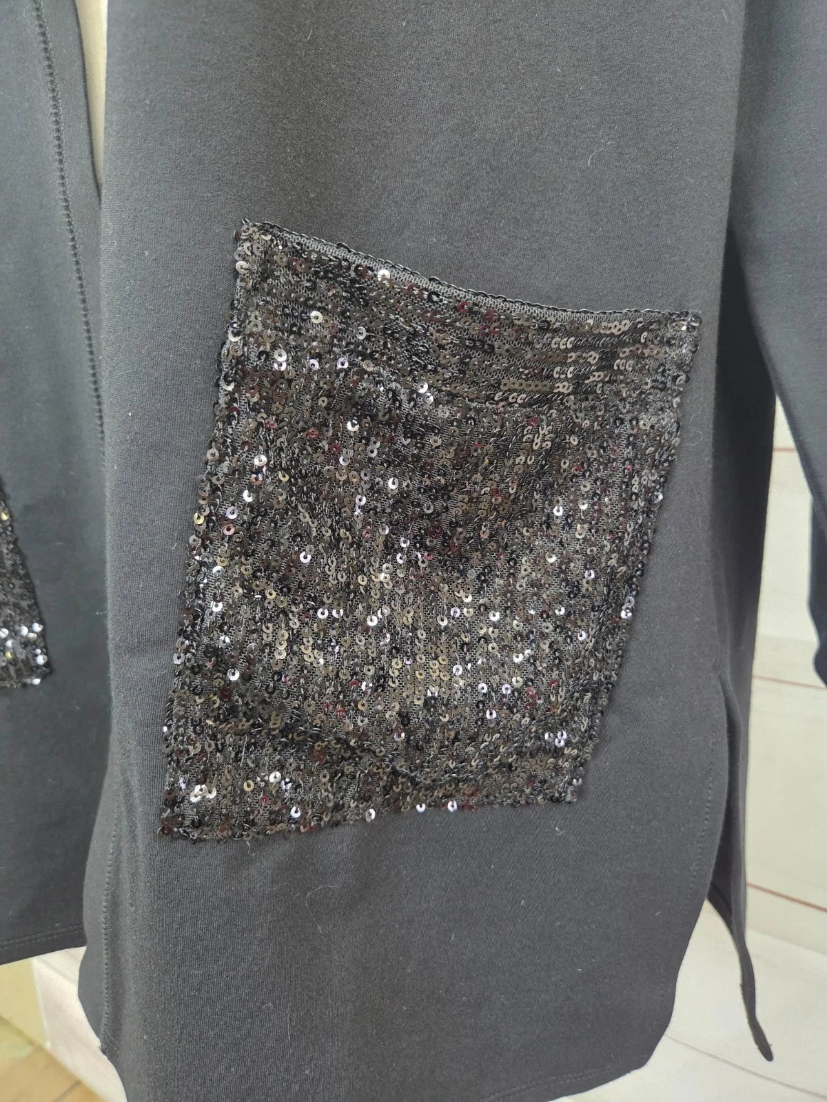 XLARGE BLACK A708376 Jingle Belles by Kim Gravel Sequin Pocket Ponte Duster Card