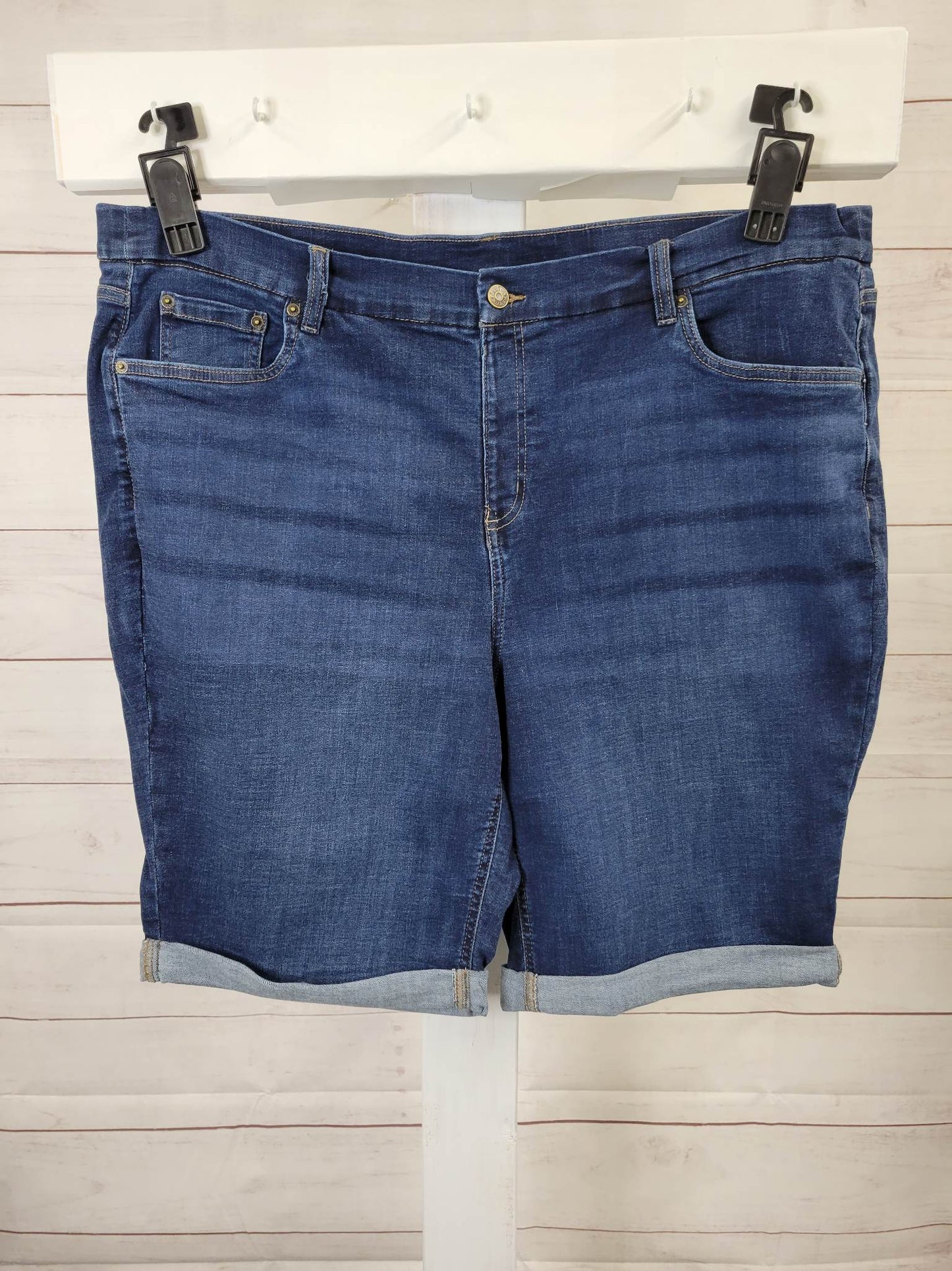 24W DEEP INDIGO A499646 Denim & Co. Regular Easy Stretch Denim Roll Hem Bermuda Short
