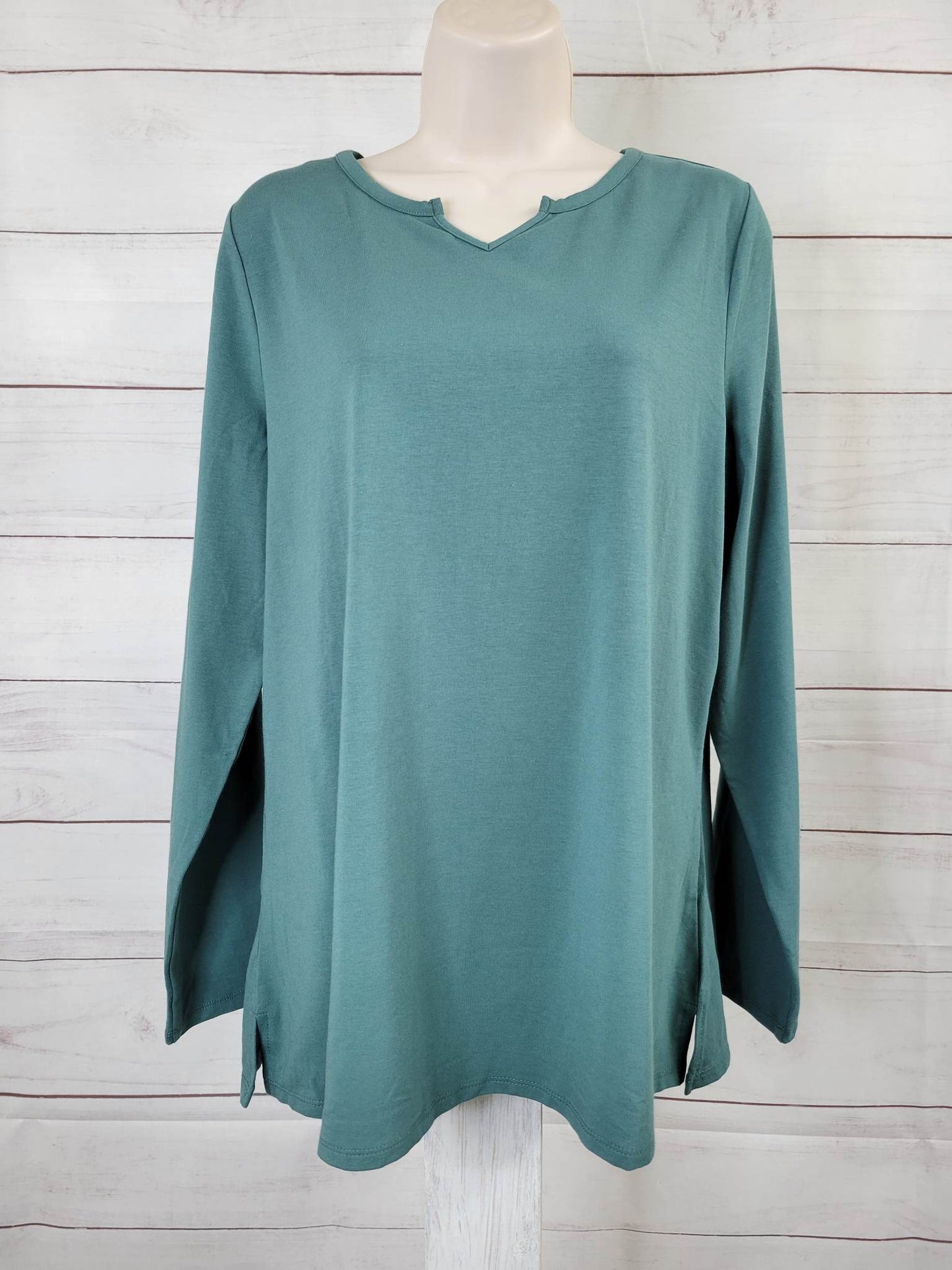 MEDIUM PEACOCK A518254 Belle by Kim Gravel TripleLuxe Knit Notched V-Neck Long Sleeve Top