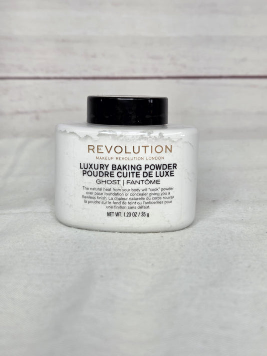 Revolution Luxury Baking Powder Ghost