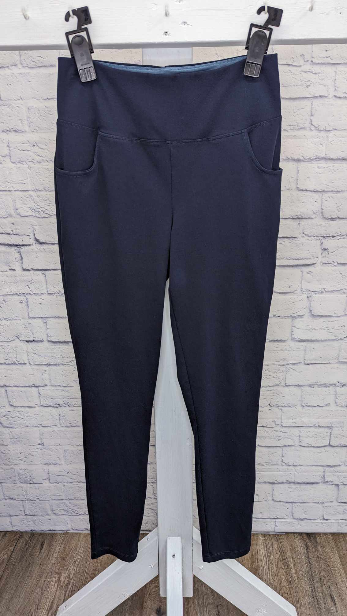 6T NAVY A517300 Women with Control Tall St.Tropez Twill Legging