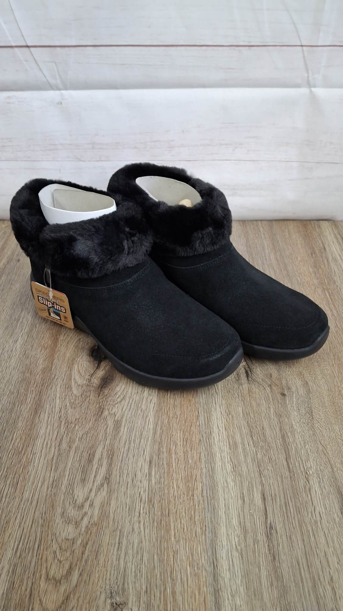 Skechers Slip-ins On-the-GO Joy Water-Repellent Suede Boots 9 1/2 WIDE BLACK