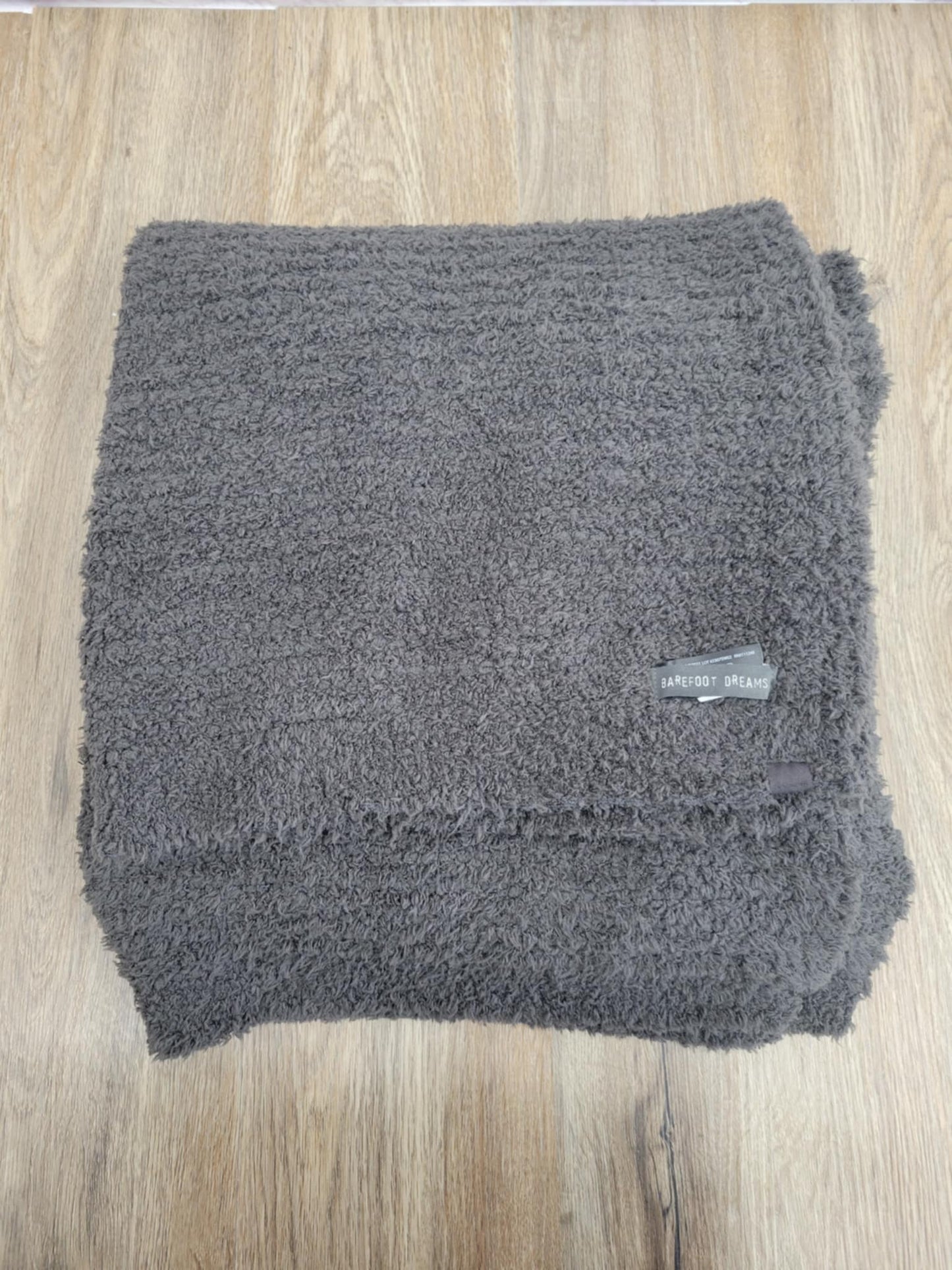 CARBON A619896 Barefoot Dreams CozyChic Boucle Blanket Scarf