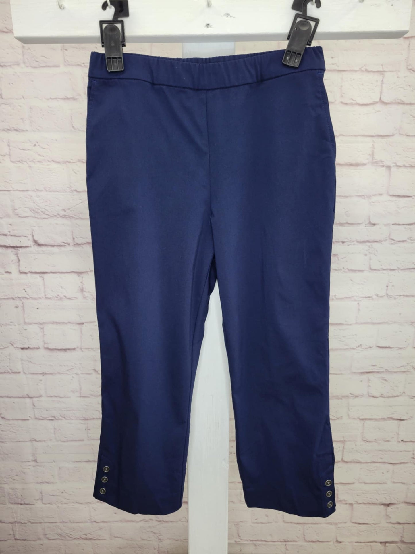 NAVY A593361 Susan Graver Regular Ultra Stretch Capri Pants w/ Button Detail (MULTIPLE SIZES AVAILABLE)