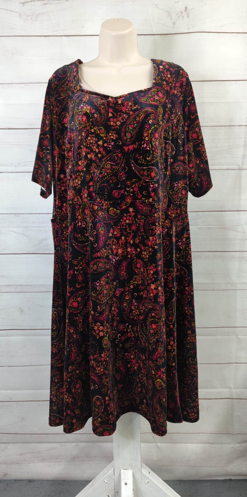 XLARGE BLACK PAISLEY A551017 Isaac Mizrahi Live! Always Isaac Regular Velvet Dress x