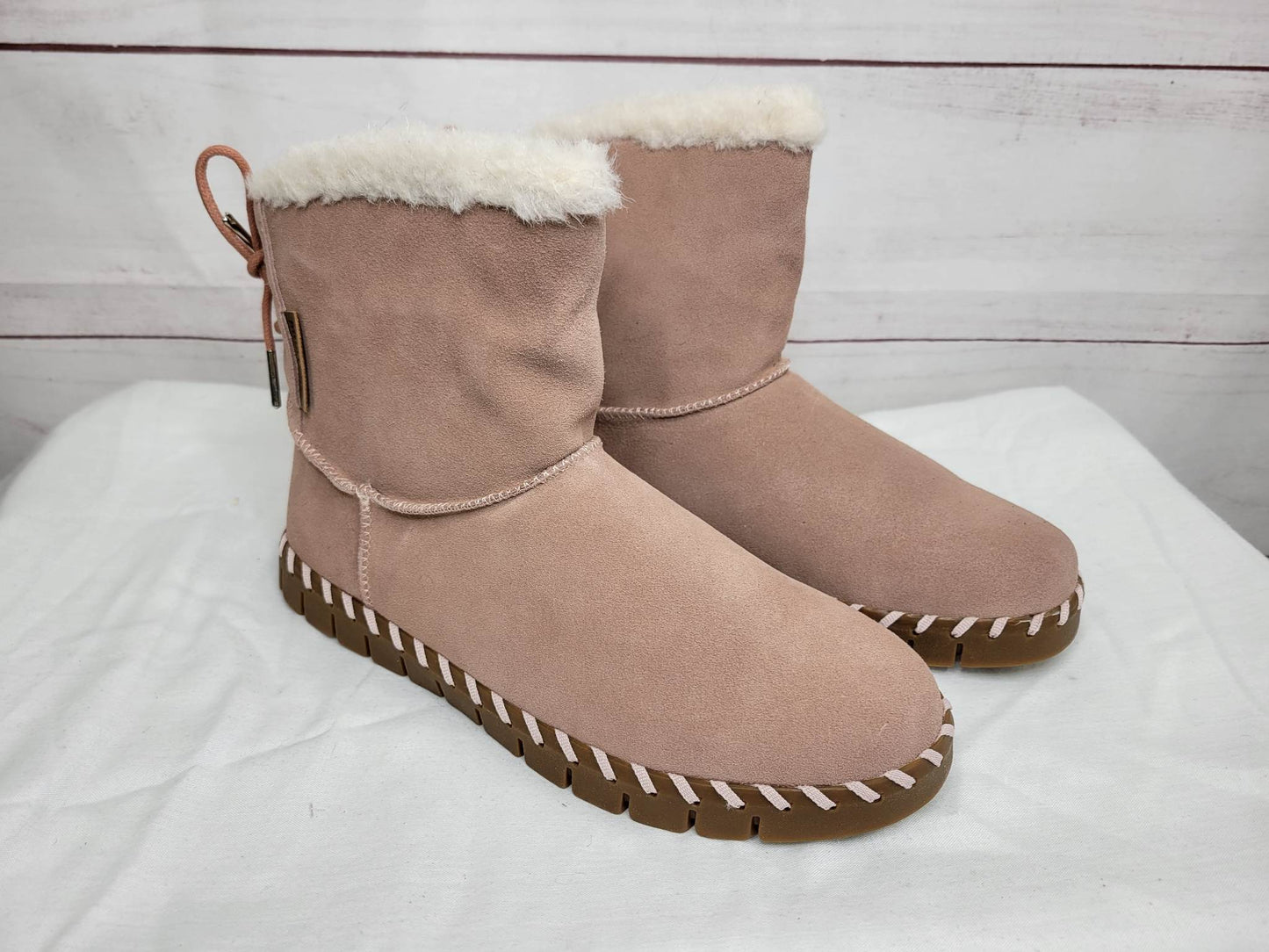 9M BLUSH A458944 MUK LUKS Water Repellent Suede Boots - Albany