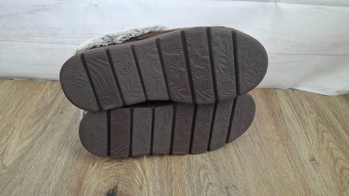 8 1/2 CHOCOLATE A705902 Skechers Bobs Keepsake Light Slippers -Warm Greetings
