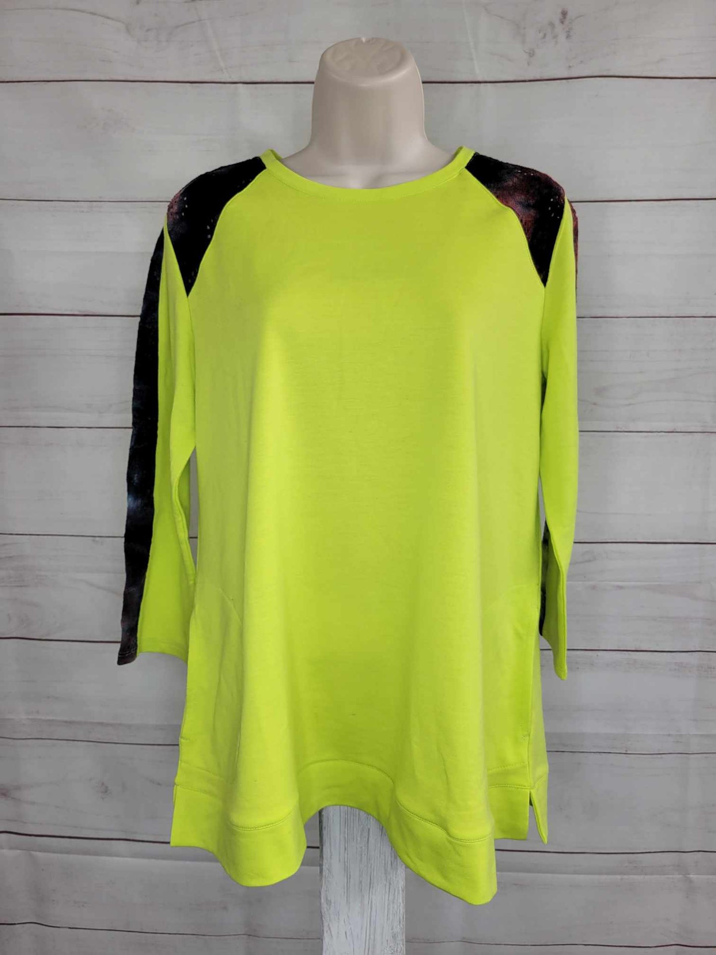 SMALL LIME A603065 LOGO Lounge by Lori Goldstein Printed French Terry Pullover