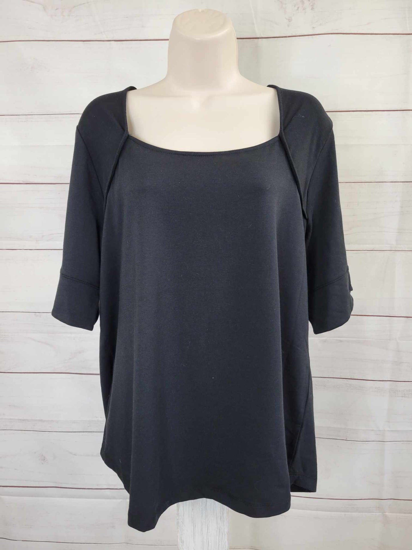 LARGE BLACK A572634 Isaac Mizrahi Live! Wrapped Neckline Top with Tulip Sleeve Detail