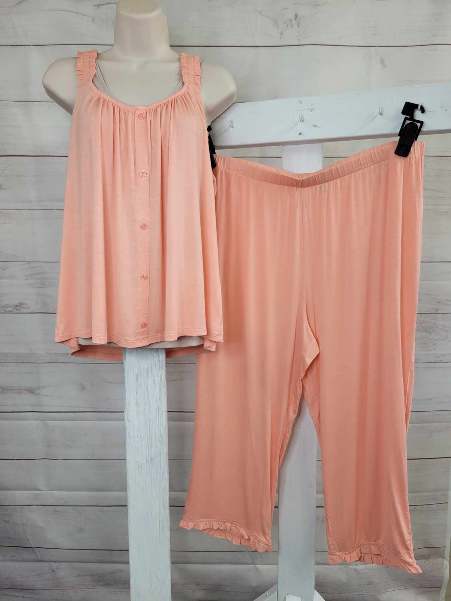 XLARGE PEACH A498732 AnyBody Ruffle Tank and Cropped Pant