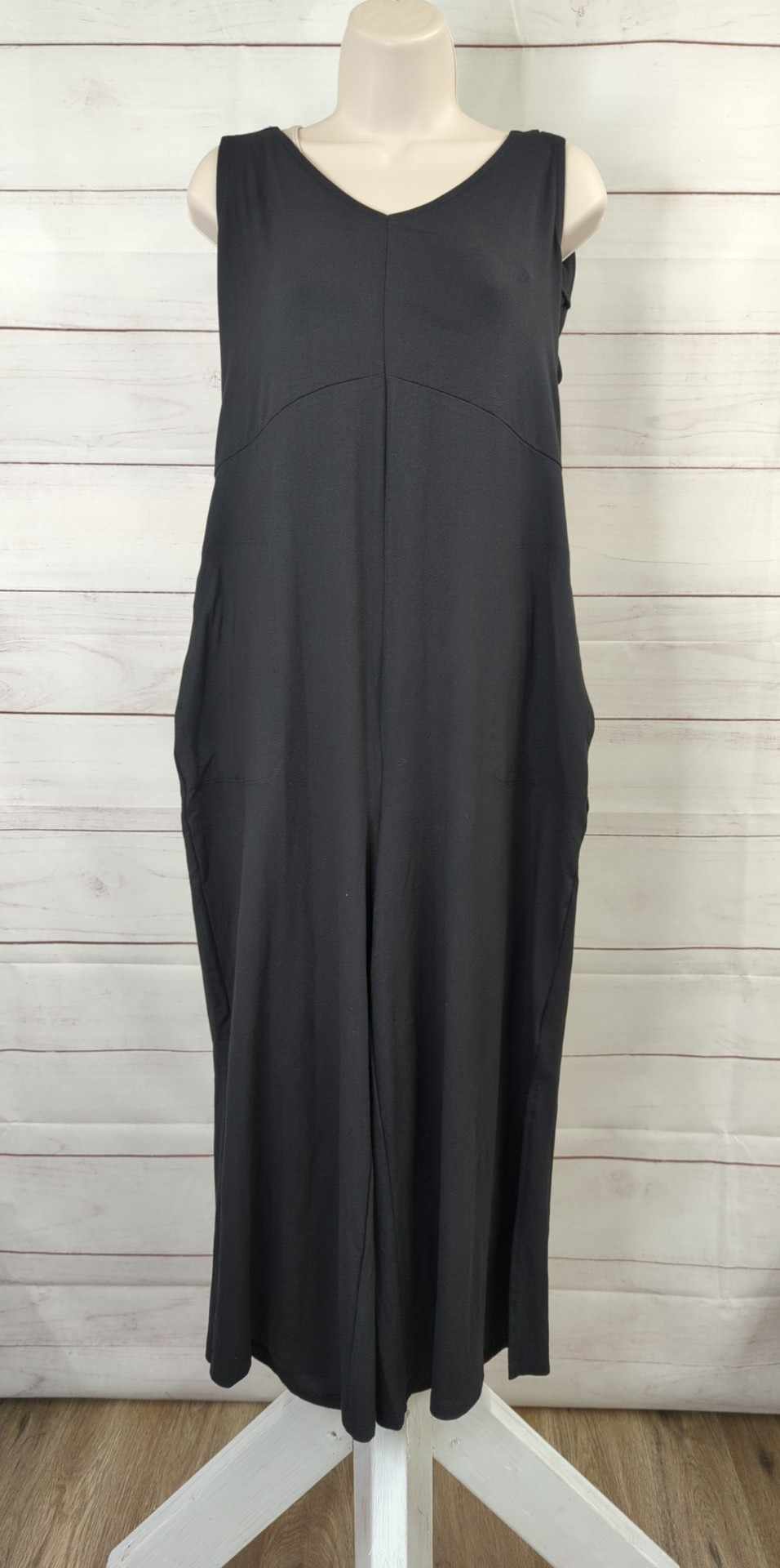 SMALL BLACK A587647 Cuddl Duds Regular Wide Leg Flexwear v-Neck Jumpsuit