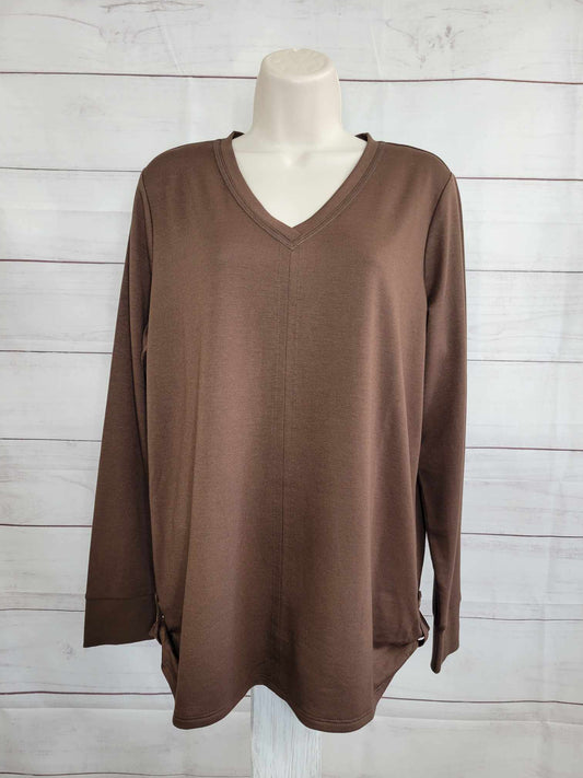 XXSMALL CHESTNUT A609974 Belle by Kim Gravel Snap to It Side Tab V Neck Top