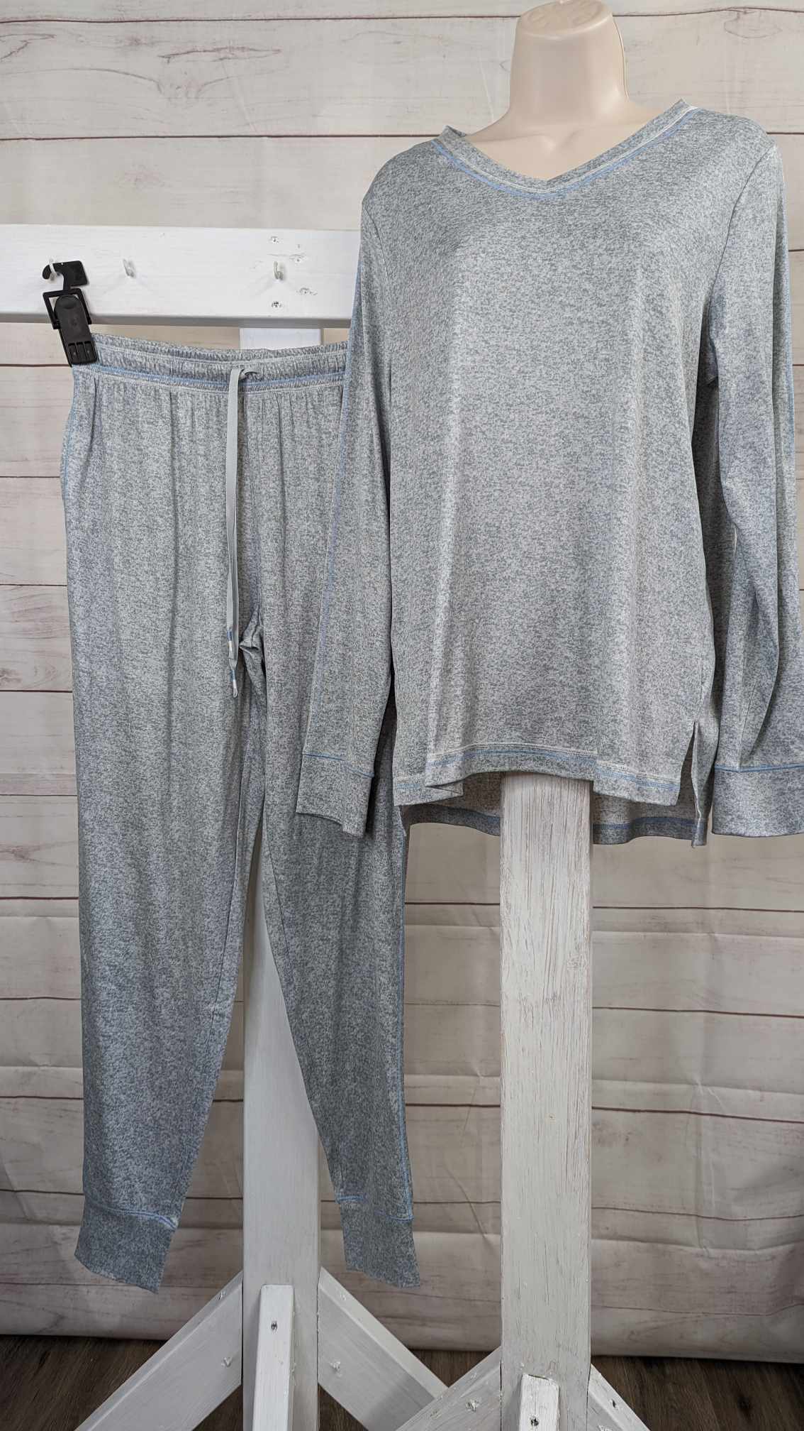 XSMALL LT GREY A516684 Cuddl Duds Regular Sound Sleep Pajama Set with Stitch Detail